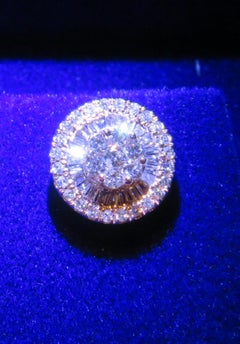 NWT $5, 500 18 Karat Gold Fancy Glittering Diamond Stud Earrings