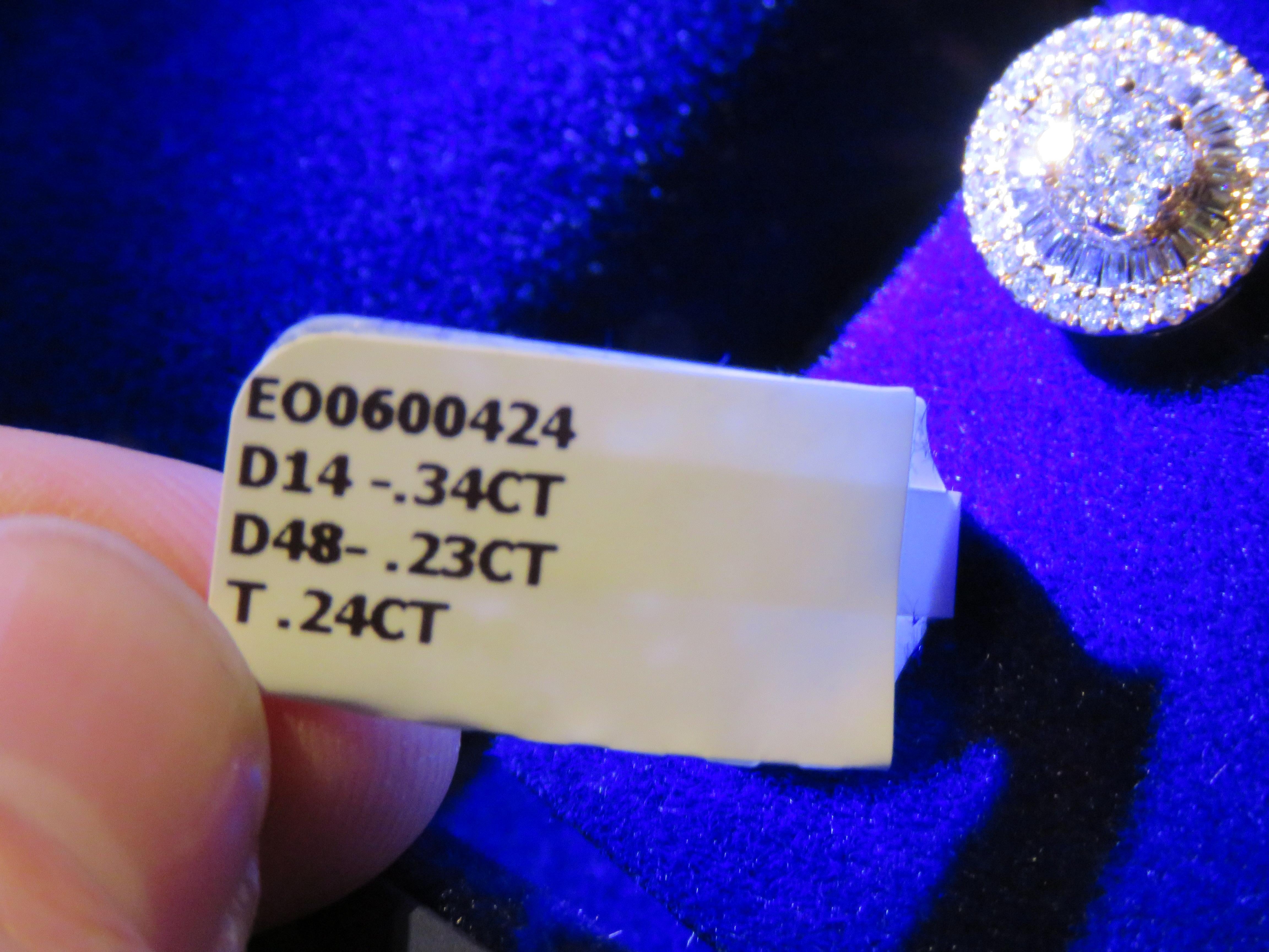 NEU $5. 500 18 Karat Gold Ausgefallene glitzernde Diamant-Ohrstecker, Neu mit Diamanten im Zustand „Neu“ im Angebot in New York, NY