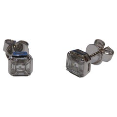 NWT $5, 500 18KT Fancy Glittering Diamond Venetian Stud Earrings