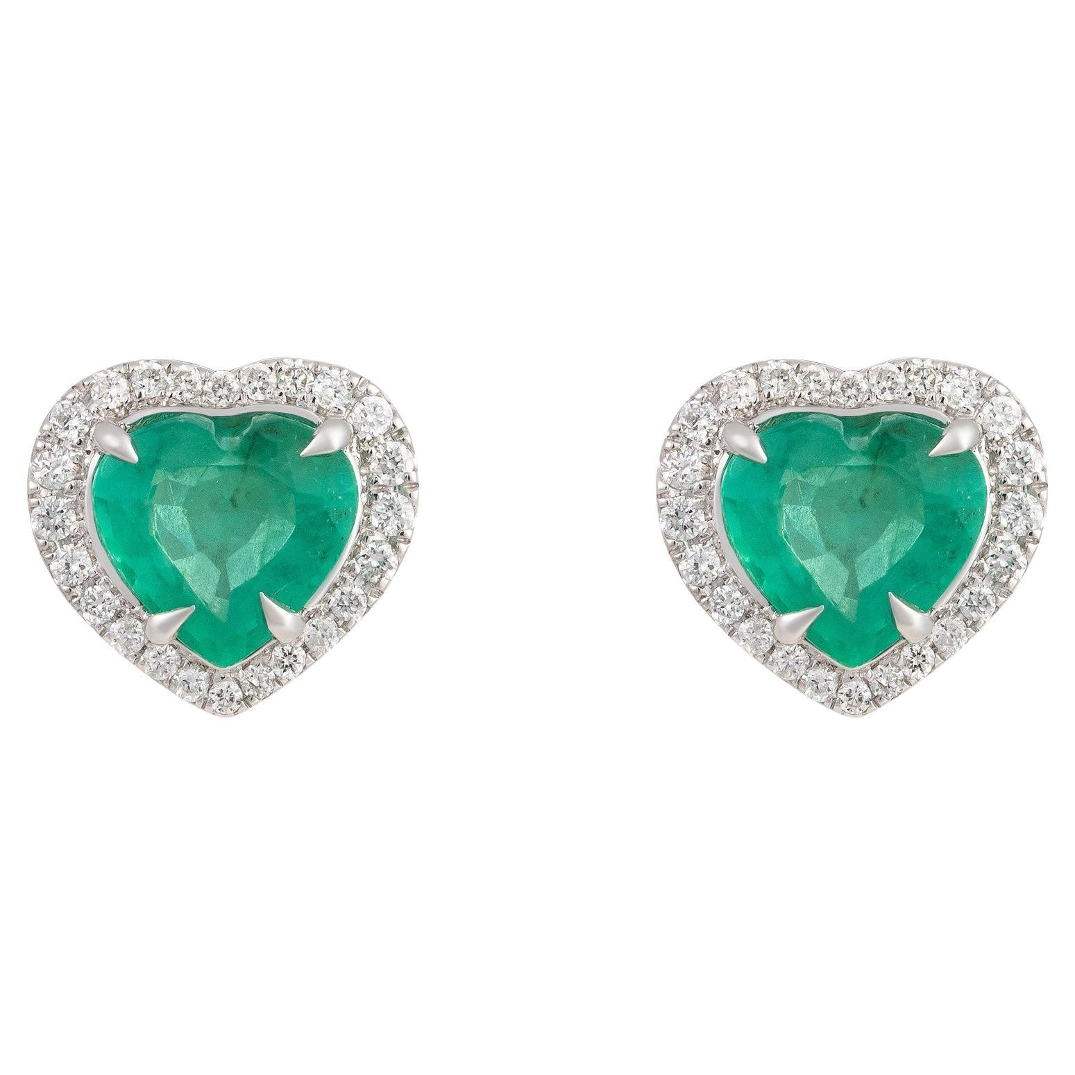 NWT $5, 500 18KT Large Fancy Glittering Emerald Heart Diamond Stud Earrings