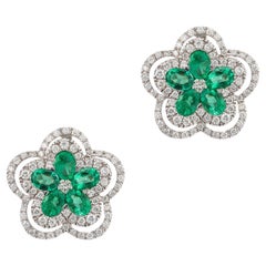 NEU $5. 500 18KT Große glitzernde Smaragd-Diamant-Blumen-Ohrringe mit Blumenmotiv, neu mit Etikett