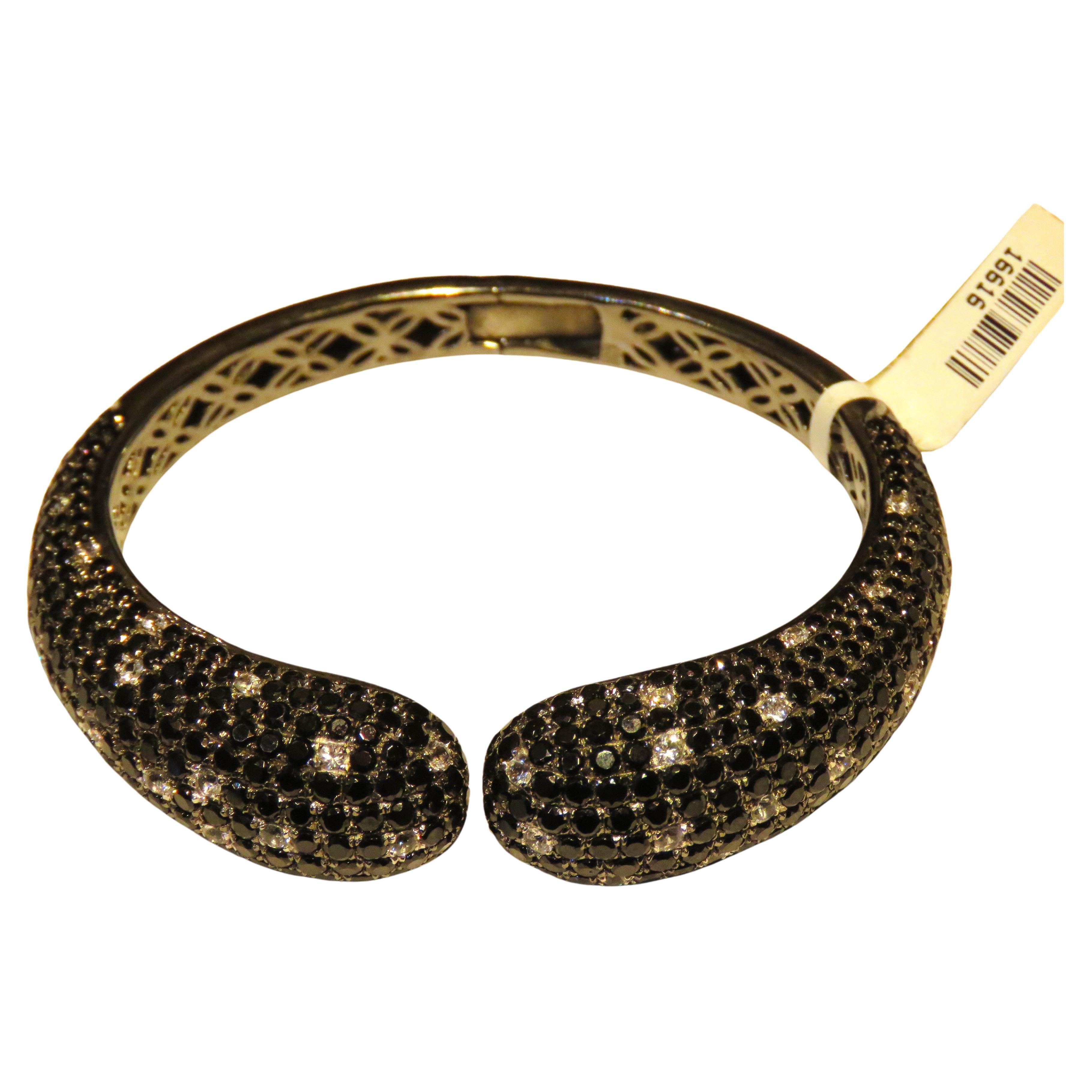 NWT $5, 500 Fancy Glittering 22CT Black White Sapphire Bracelet Bangle Cuff For Sale