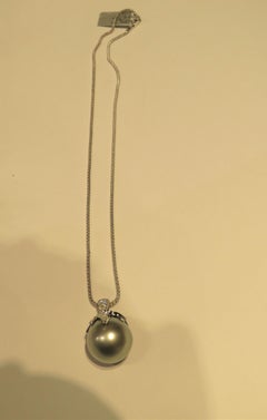 NWT $5, 525 Important 18Kt Gold Fancy Tahitian South Sea Pearl Diamond Pendant