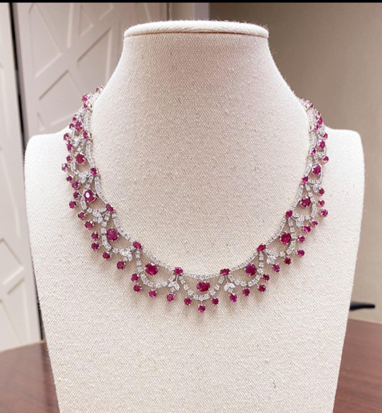 Taglio misto NWT $525, 000 18KT Collana di diamanti di rubino birmano naturale di fantasia GIA in vendita