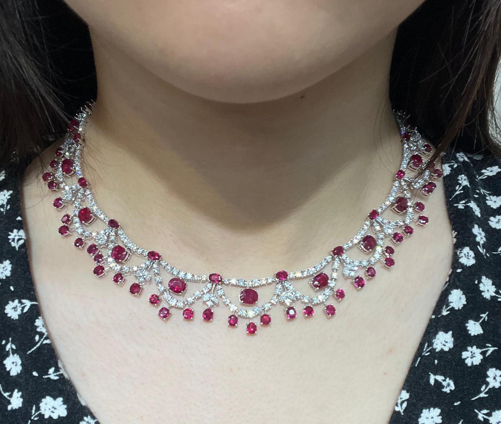 Donna NWT $525, 000 18KT Collana di diamanti di rubino birmano naturale di fantasia GIA in vendita