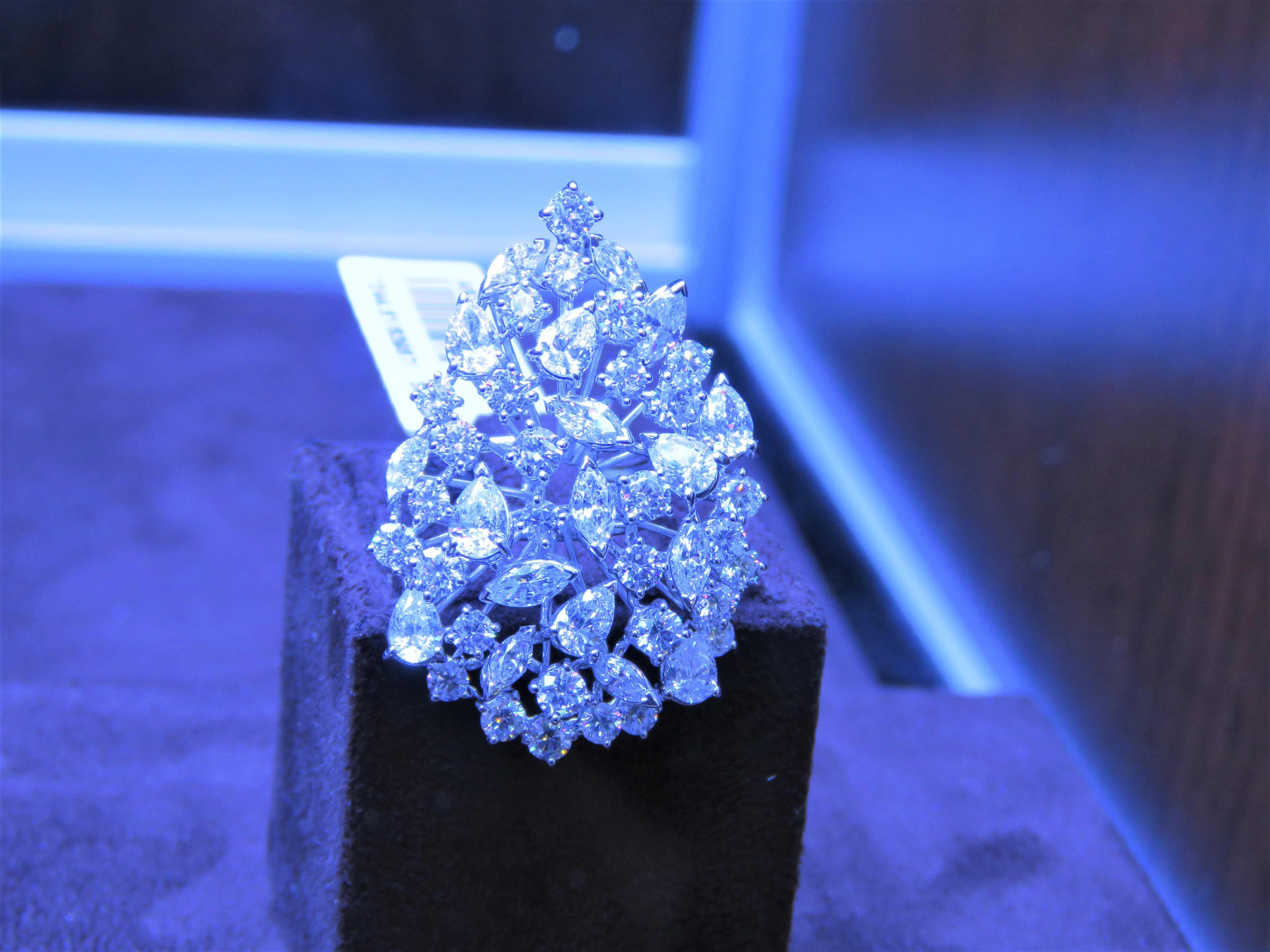NWT 55 000 $ 18KT Fancy Large Magnificent Scintillant 8CT Fancy Diamond Ring Neuf - En vente à New York, NY