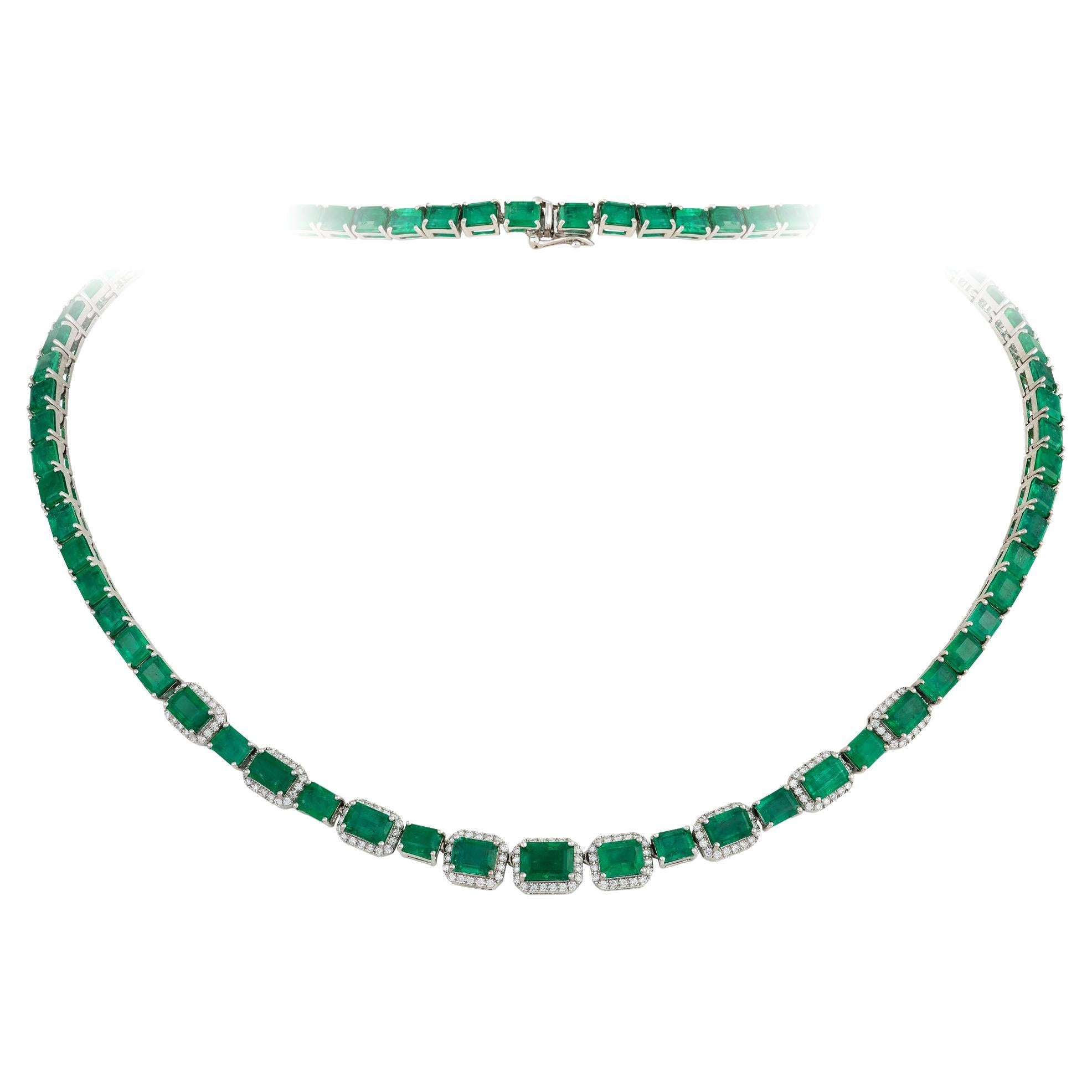 NWT $57, 500 18Kt Fancy Large Glittering Fancy 35CT Emerald Diamond Necklace