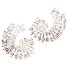 NWT $6, 909 Magnifique or 18KT Fancy Trillion Cut Diamond Twist C Earrings