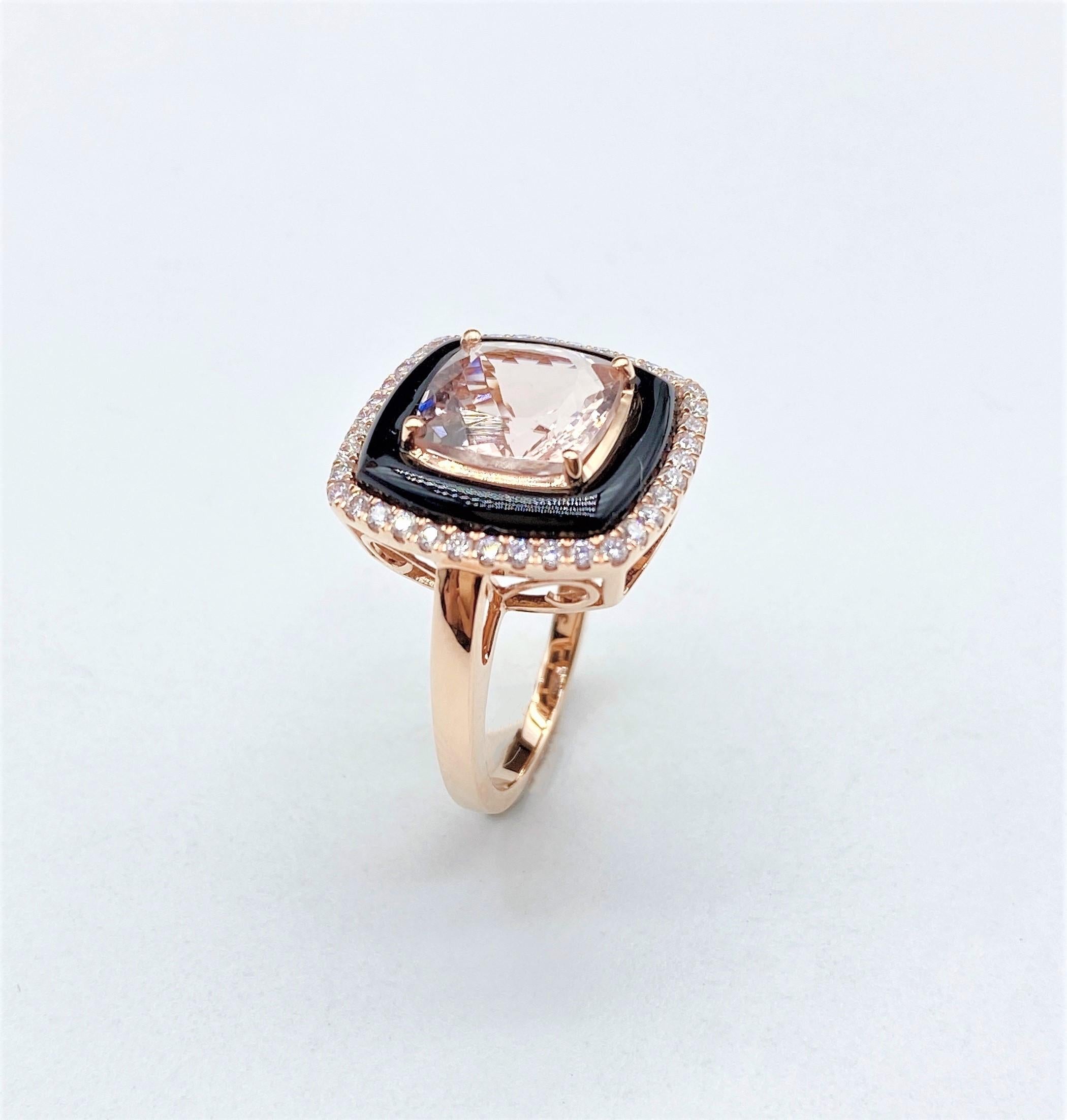 The Following Item we are offering is this Rare Important Radiant 18KT Gold Gorgeous Glittering and Sparkling Magnificent Fancy Cut Morganite and Onyx Diamond Ring. Ring Contains approx 5CTS of Beautiful Fancy Morganite, Diamonds and Onyx!!! Stones