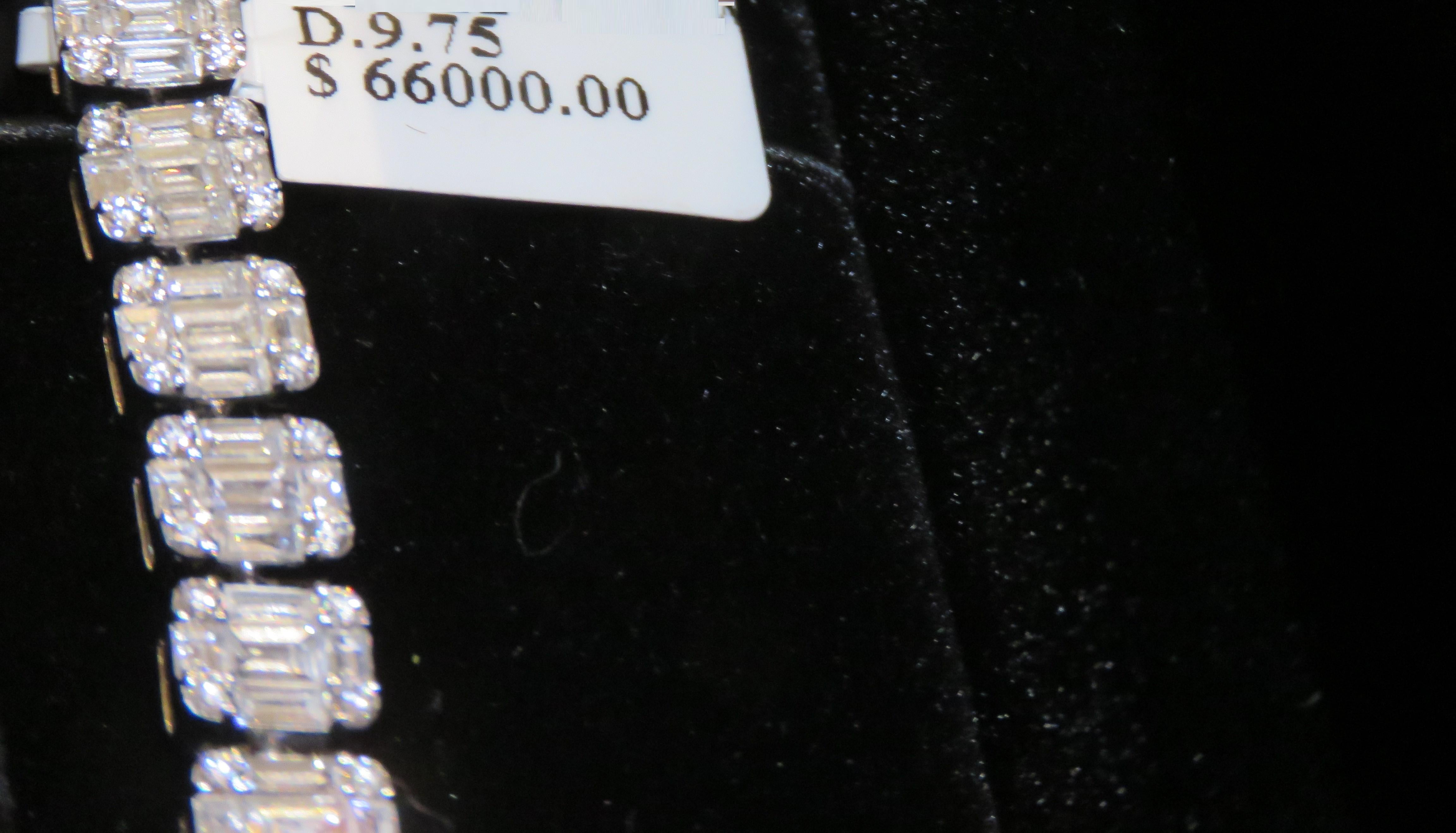 Taglio misto NWT $66, 000 18KT Gold Fancy Baguette Diamond Bracelet Approx 10CTS!! in vendita
