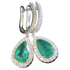 NWT $68, 888 18KT Large Fancy Glittering Emerald Drop Diamond Dangle Earrings