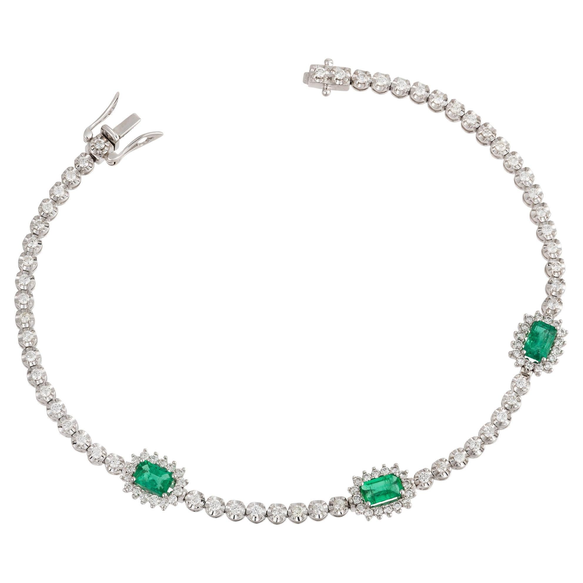 NWT $7, 000 18 Karat Gold Glittering Fancy Green Emerald Diamond Bracelet For Sale