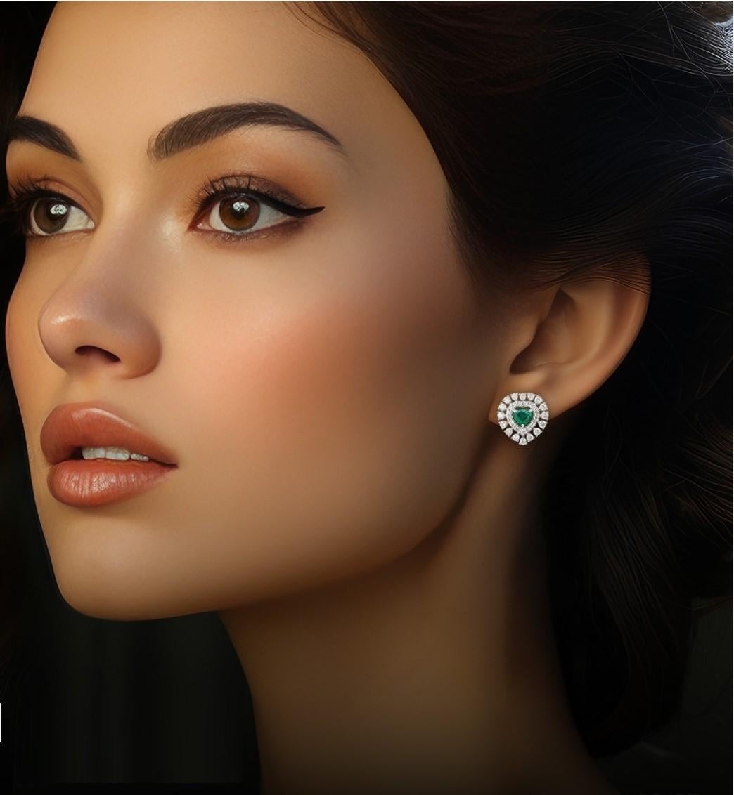 NWT $7, 000 18KT Large Fancy Glittering Emerald Heart Diamond Drop Stud Earrings Neuf - En vente à New York, NY