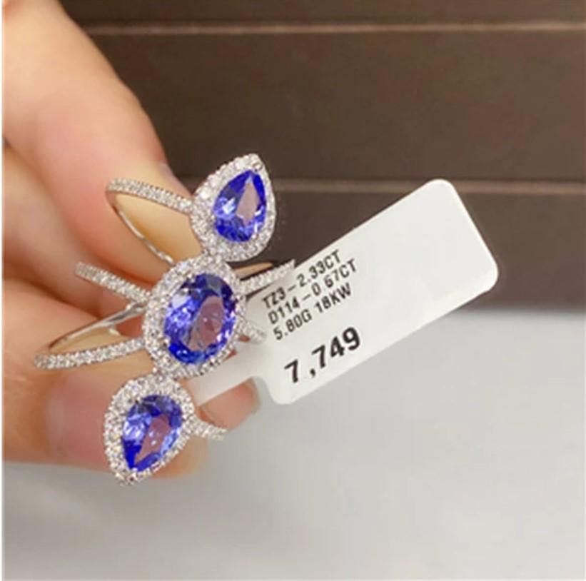 NWT $7, 749 Rare 18KT Gold Fancy Triple 3 Tanzanite Gemstone and Diamond Ring Neuf - En vente à New York, NY
