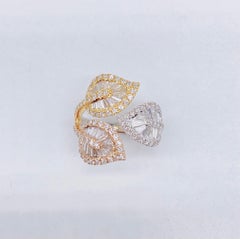 Special!!! NWT $7, 789 18KT Magnificent Fancy Triple Tri Color Leaf Diamond Ring