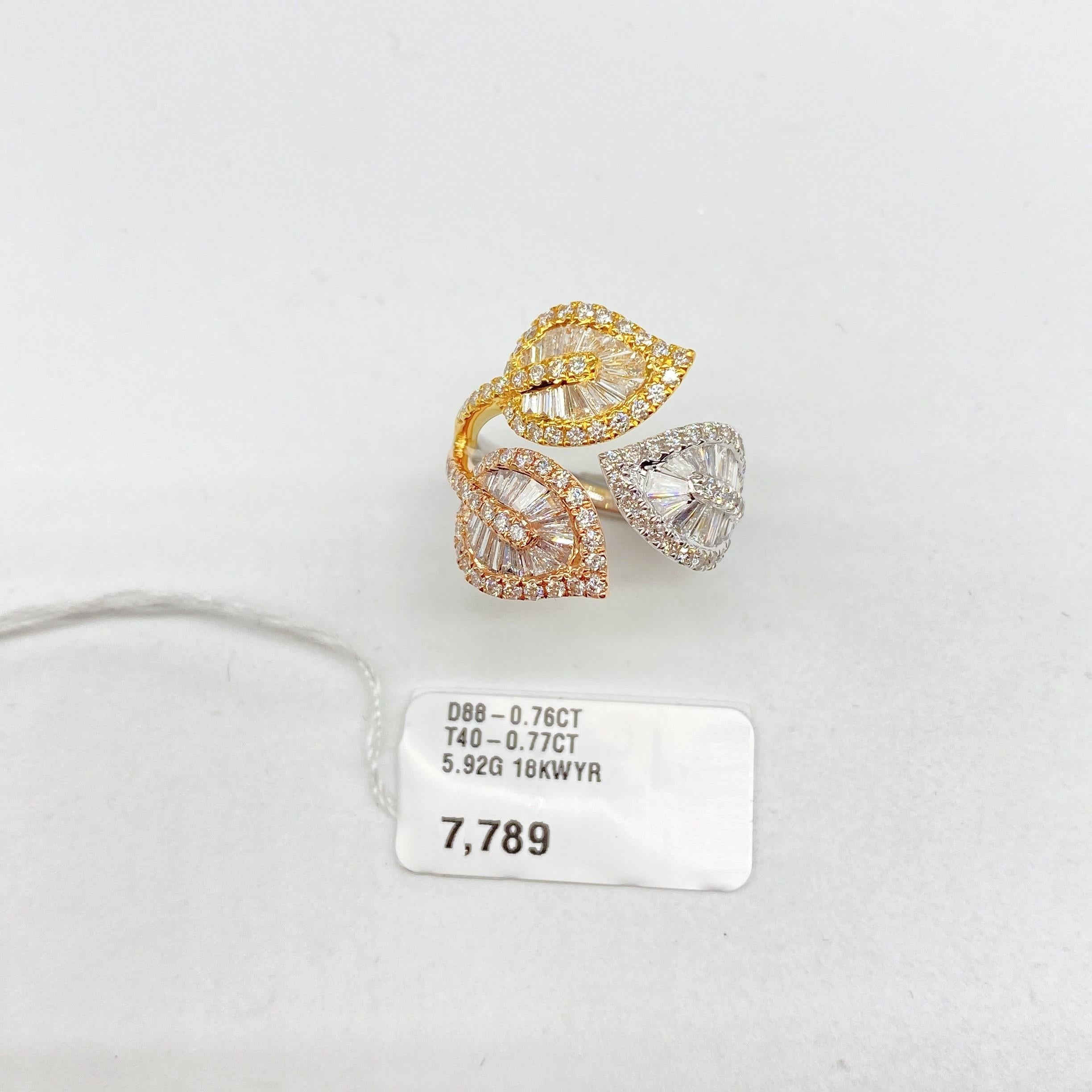 Special!!! NWT $7, 789 18KT Magnificent Fancy Triple Tri Color Leaf Diamond Ring In New Condition For Sale In New York, NY