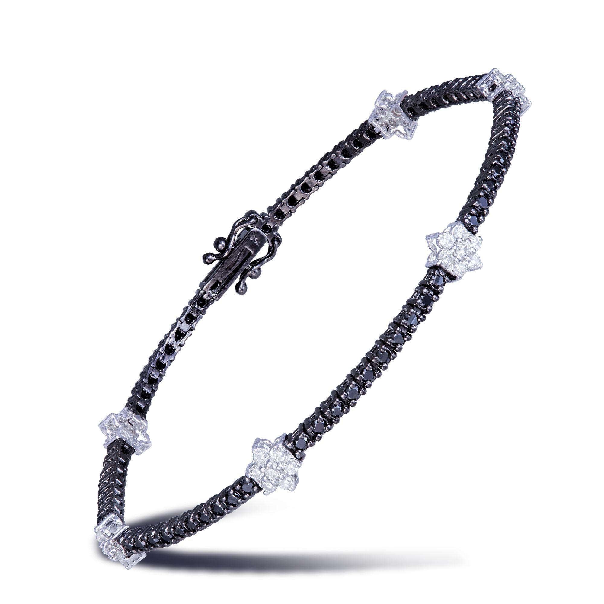 Mixed Cut NWT $8, 000 18KT Gold Fancy Large White Diamond Black Diamond Floral Bracelet For Sale