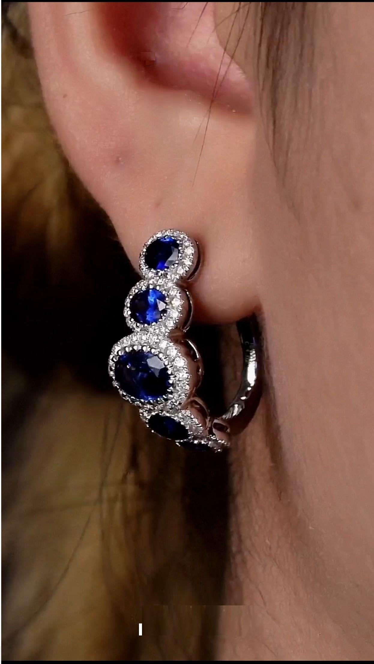 NWT $8, 500 Rare Important 18KT Gold Fancy Sapphire Diamond Semi Hoop Earrings In New Condition For Sale In New York, NY