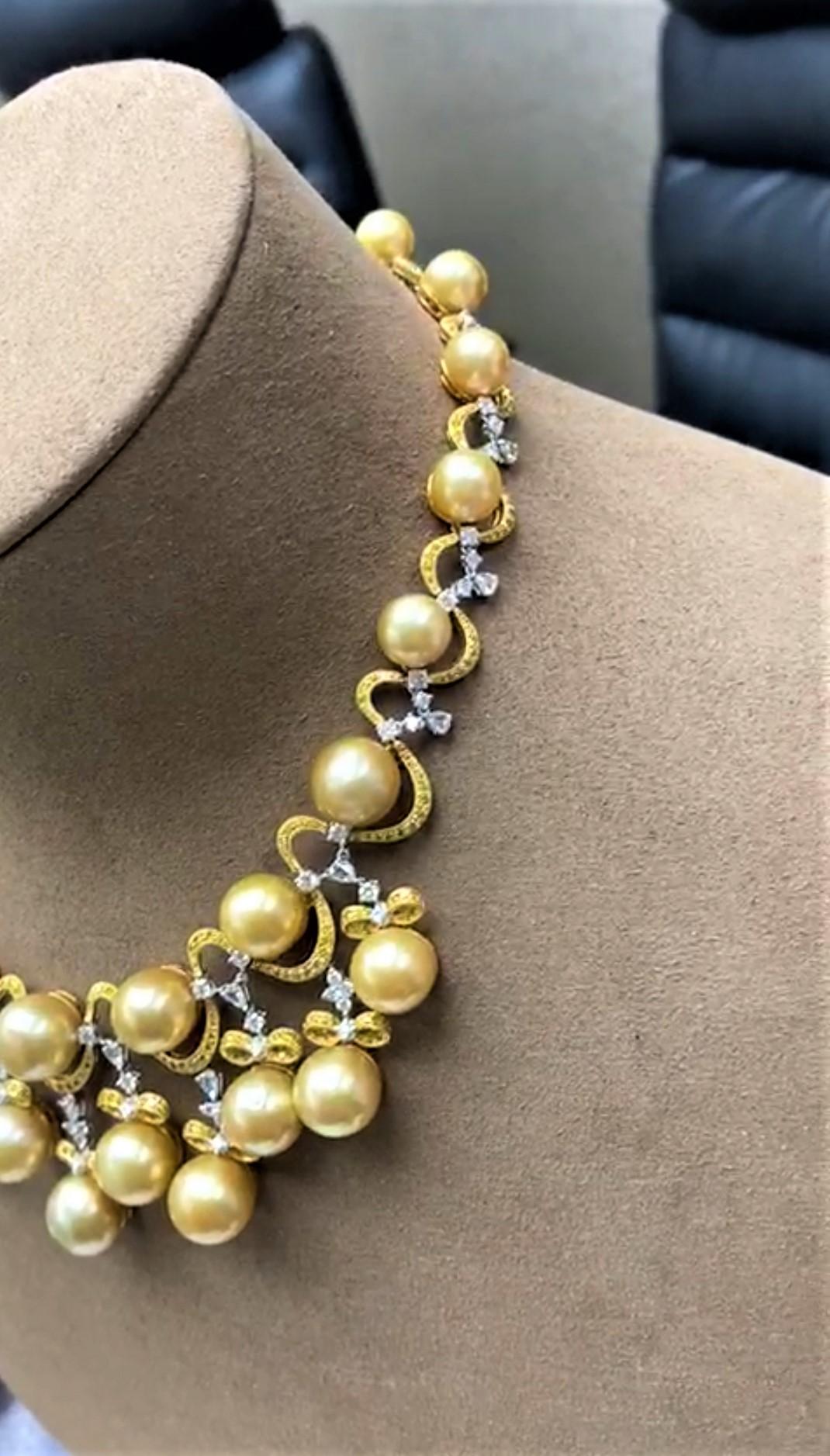 NWT $80, 000 Gorgeous 18KT South Sea Golden Pearl Fancy Yellow Diamond Necklace In New Condition For Sale In New York, NY