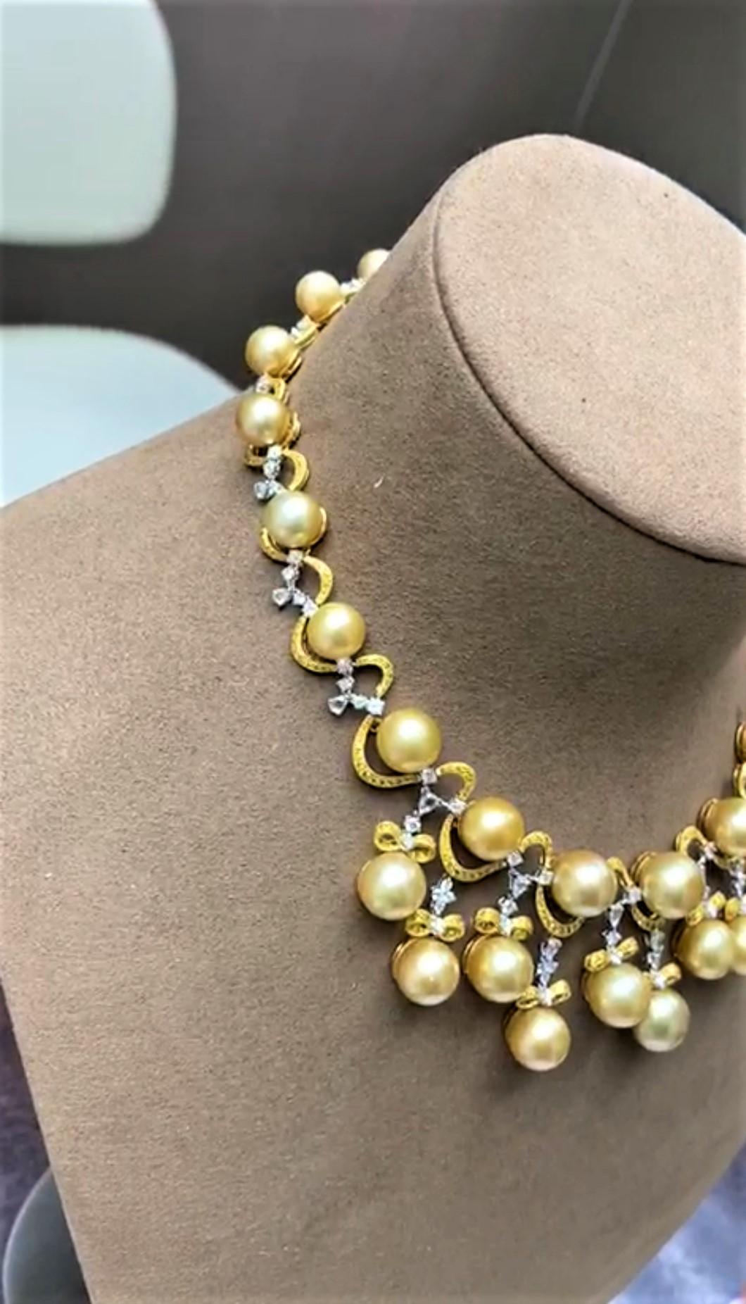 Women's NWT $80, 000 Gorgeous 18KT South Sea Golden Pearl Fancy Yellow Diamond Necklace For Sale