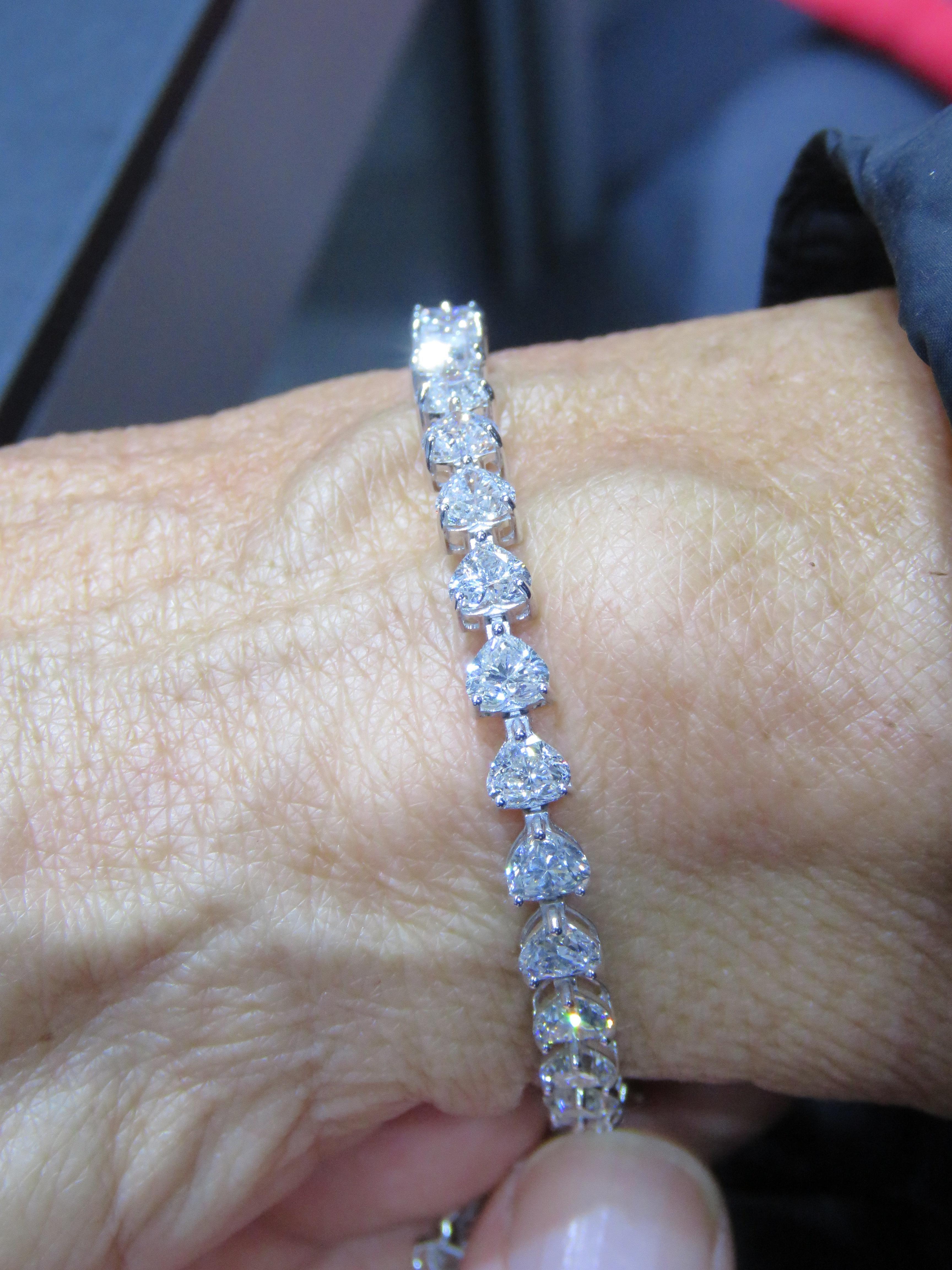 Heart Cut NWT $85, 000 18KT Gold Fancy Gorgeous Glittering Heart Diamond Tennis Bracelet For Sale