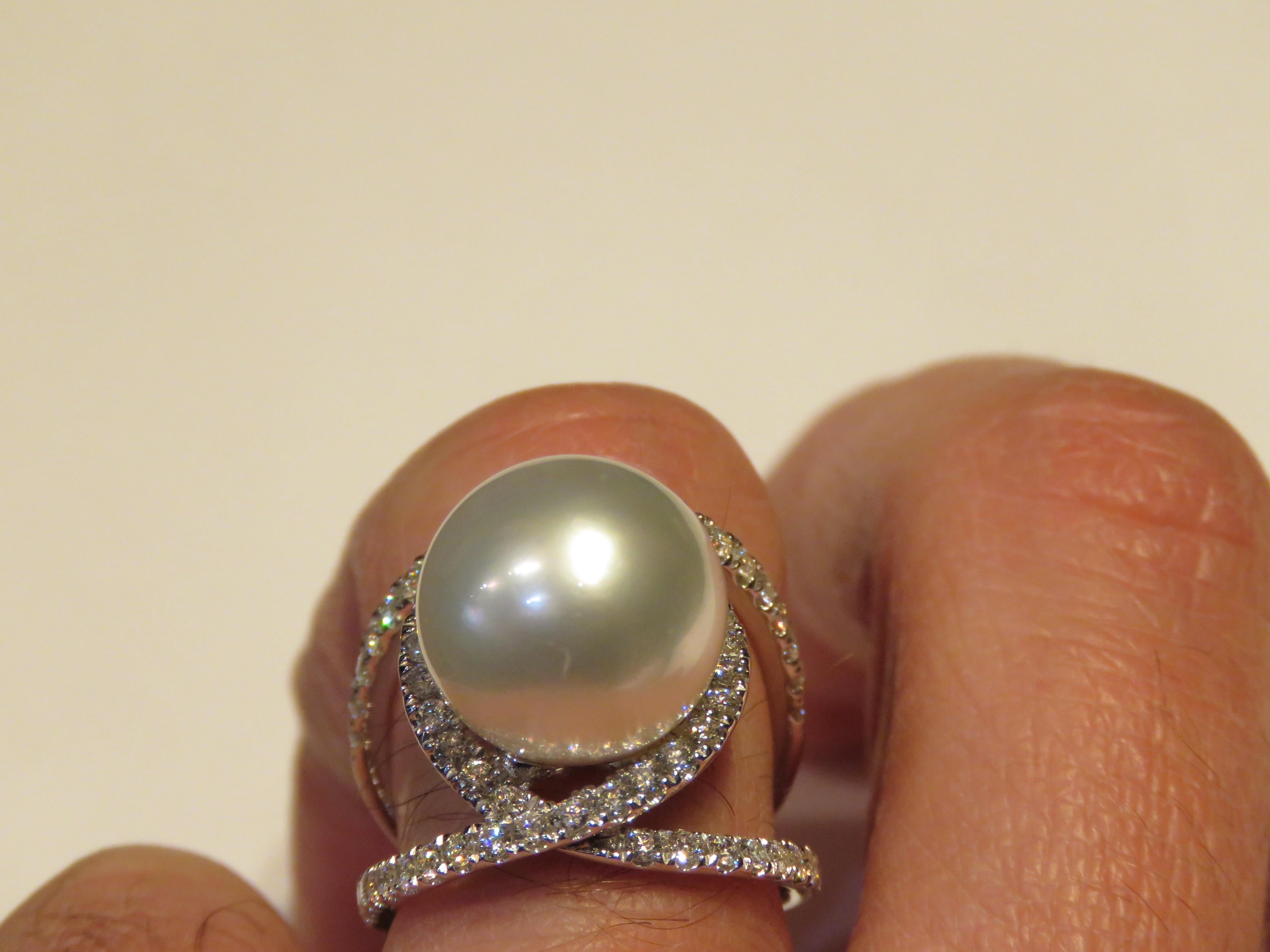 NWT $8,850 Wichtiger 18KT Gold großer Fancy Weißer Südseeperlen-Diamant-Ring im Zustand „Neu“ im Angebot in New York, NY