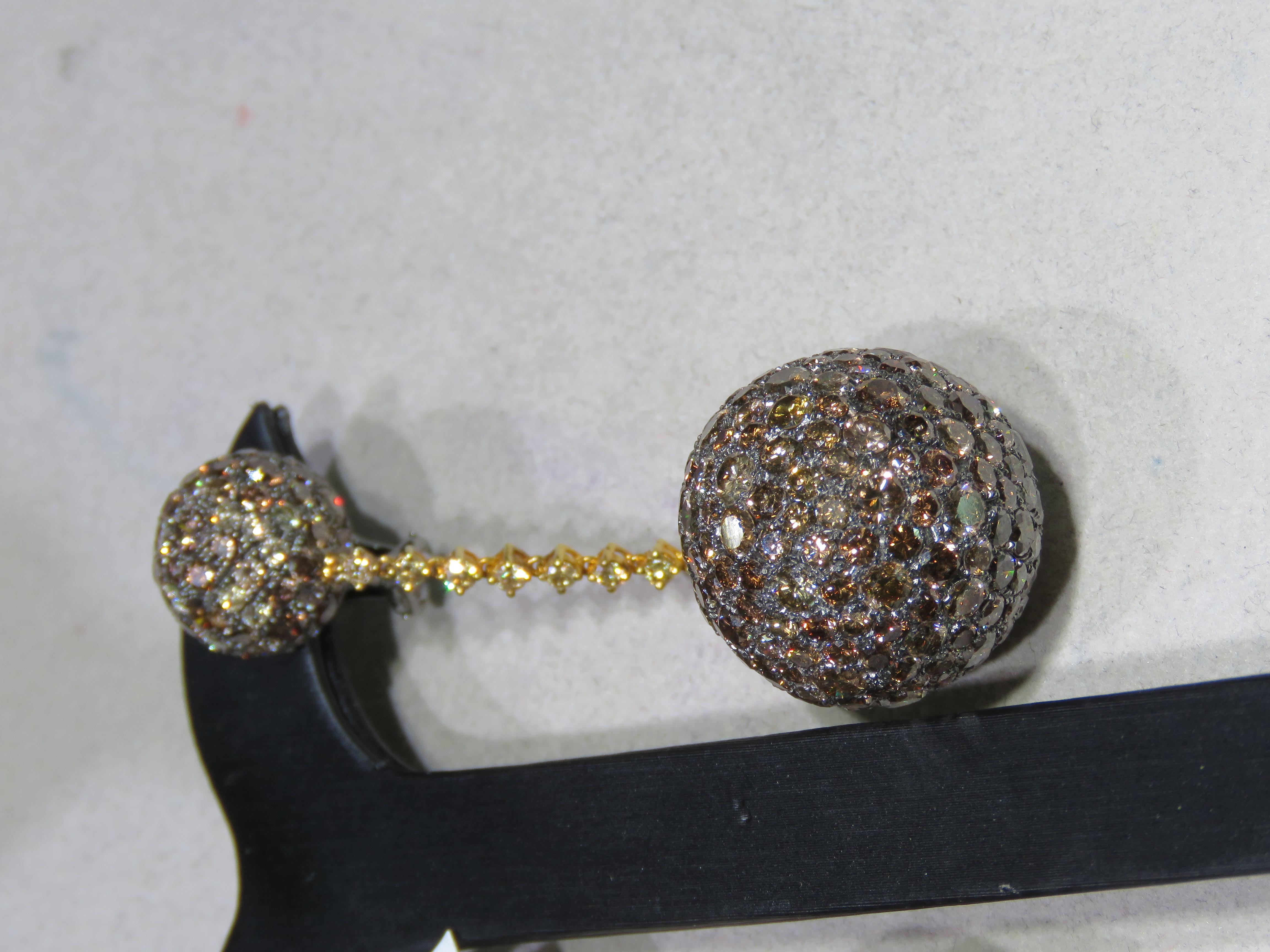 NWT $89, 000 18KT Gold Magnificent 45CT Fancy Brown Cognac Diamond Earrings In New Condition For Sale In New York, NY