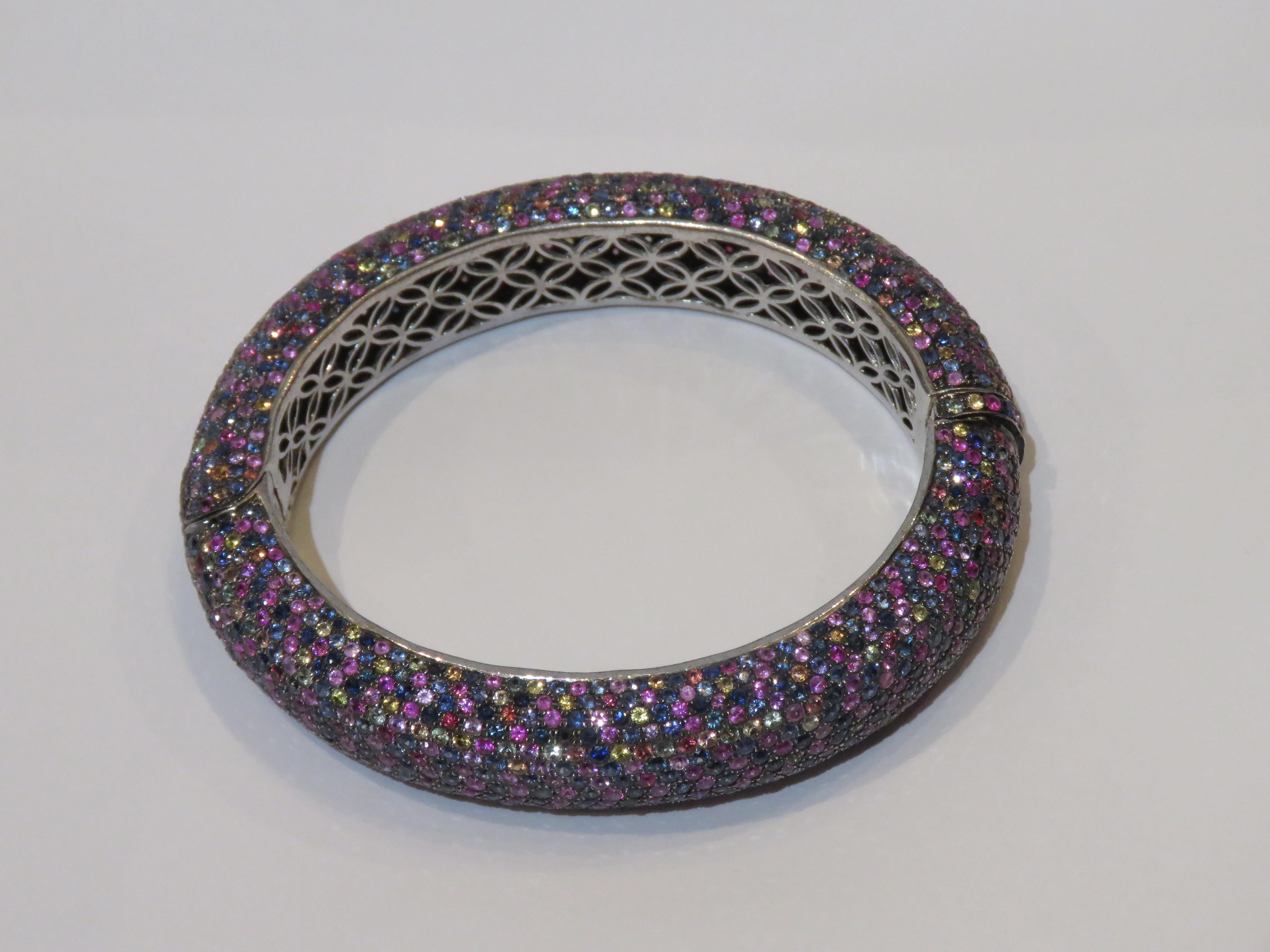 NWT $9, 000 Fancy Glittering 40CT Multi Color Sapphire Bracelet Bangle Cuff Corte mixto en venta