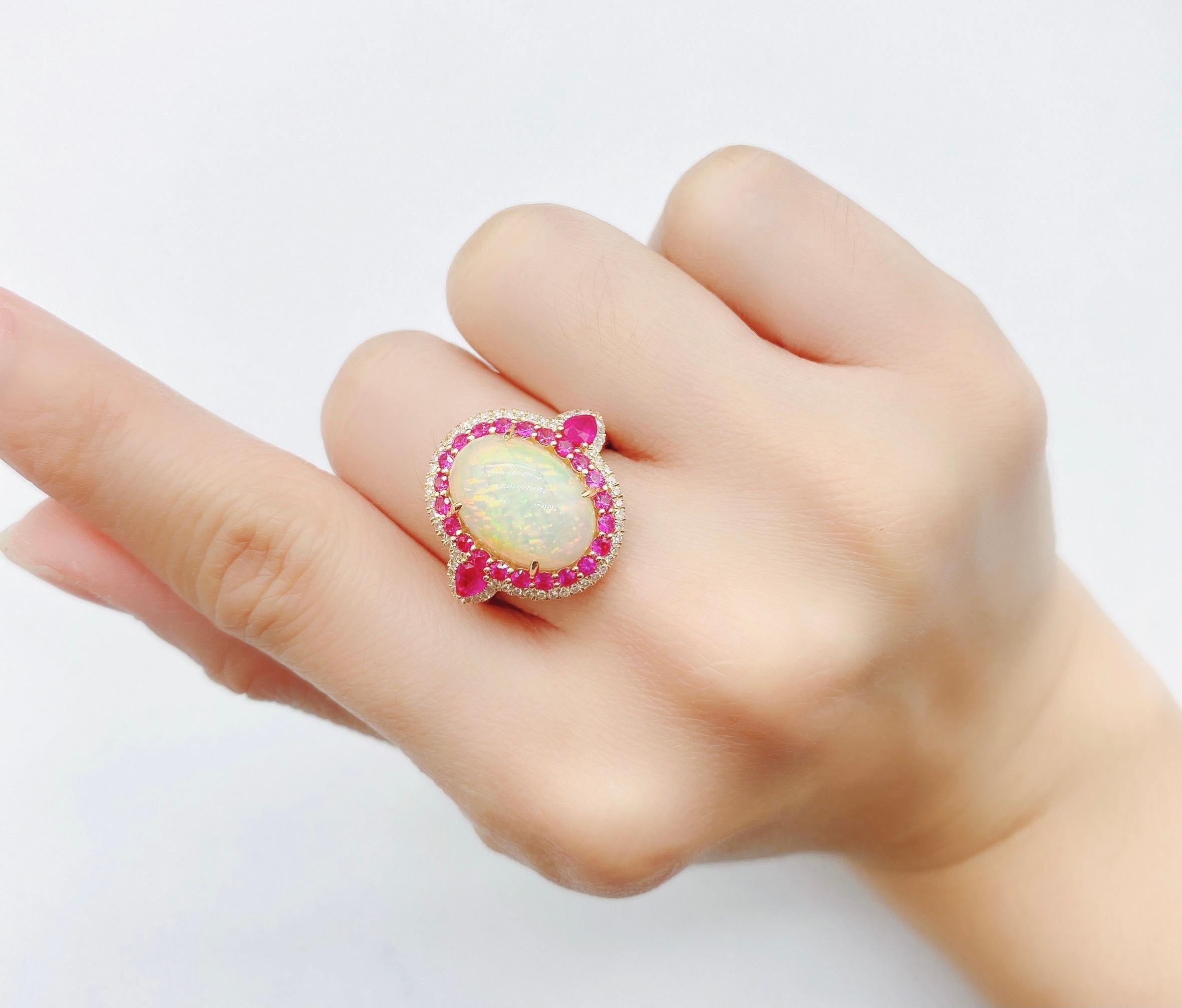 Donna Nwt 9, 059 Rare 18KT Fancy Large Gorgeous Glittering 6CT Opal Ruby Diamond Ring in vendita