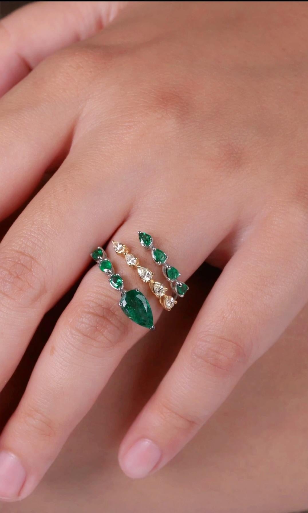 Taille mixte NWT $9, 500 18KT Fancy 3CT Glittering Emerald Yellow Diamond Ring en vente