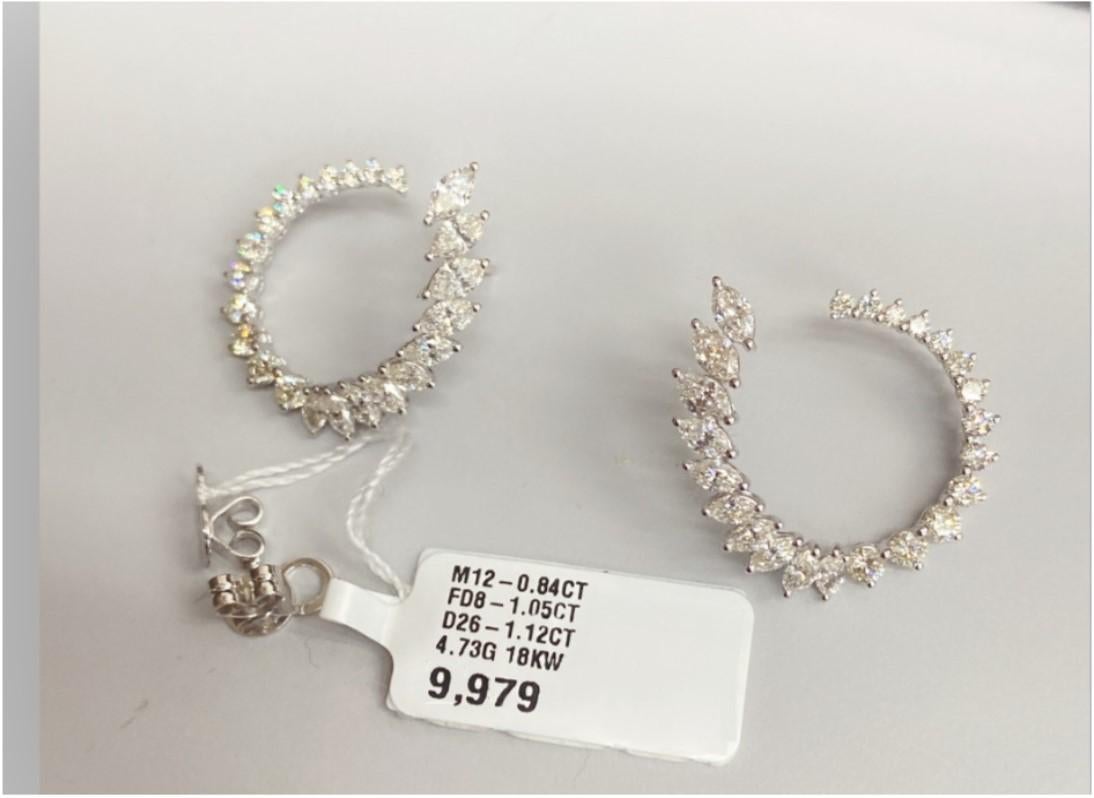 NWT $9, 979 18KT Gold Fancy Gorgeous Glittering Diamond Twist C Shape Earrings In New Condition For Sale In New York, NY
