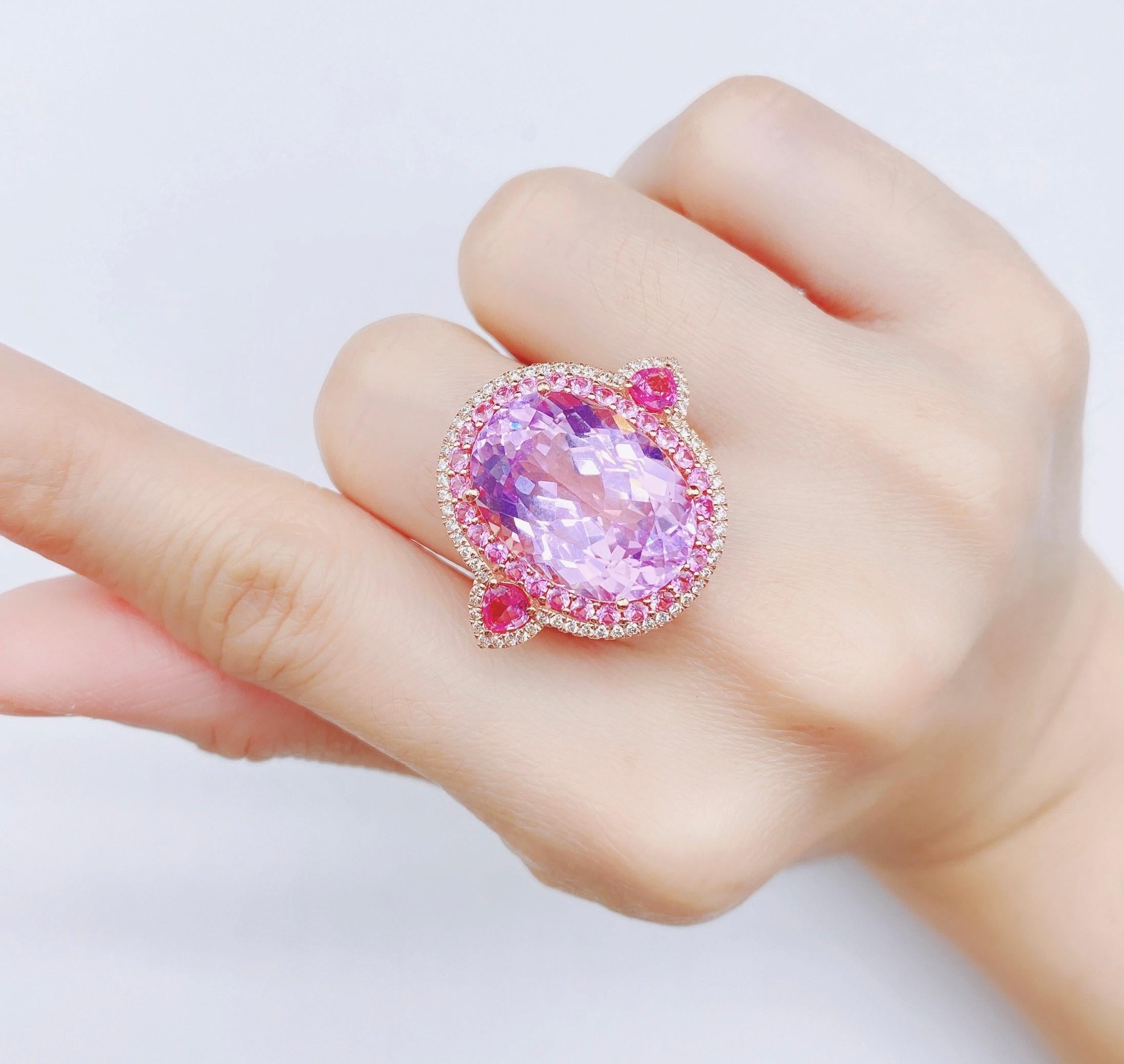Women's NWT $9, 979 Rare 18KT Fancy Large Gorgeous Kunzite Pink Sapphire Diamond Ring For Sale