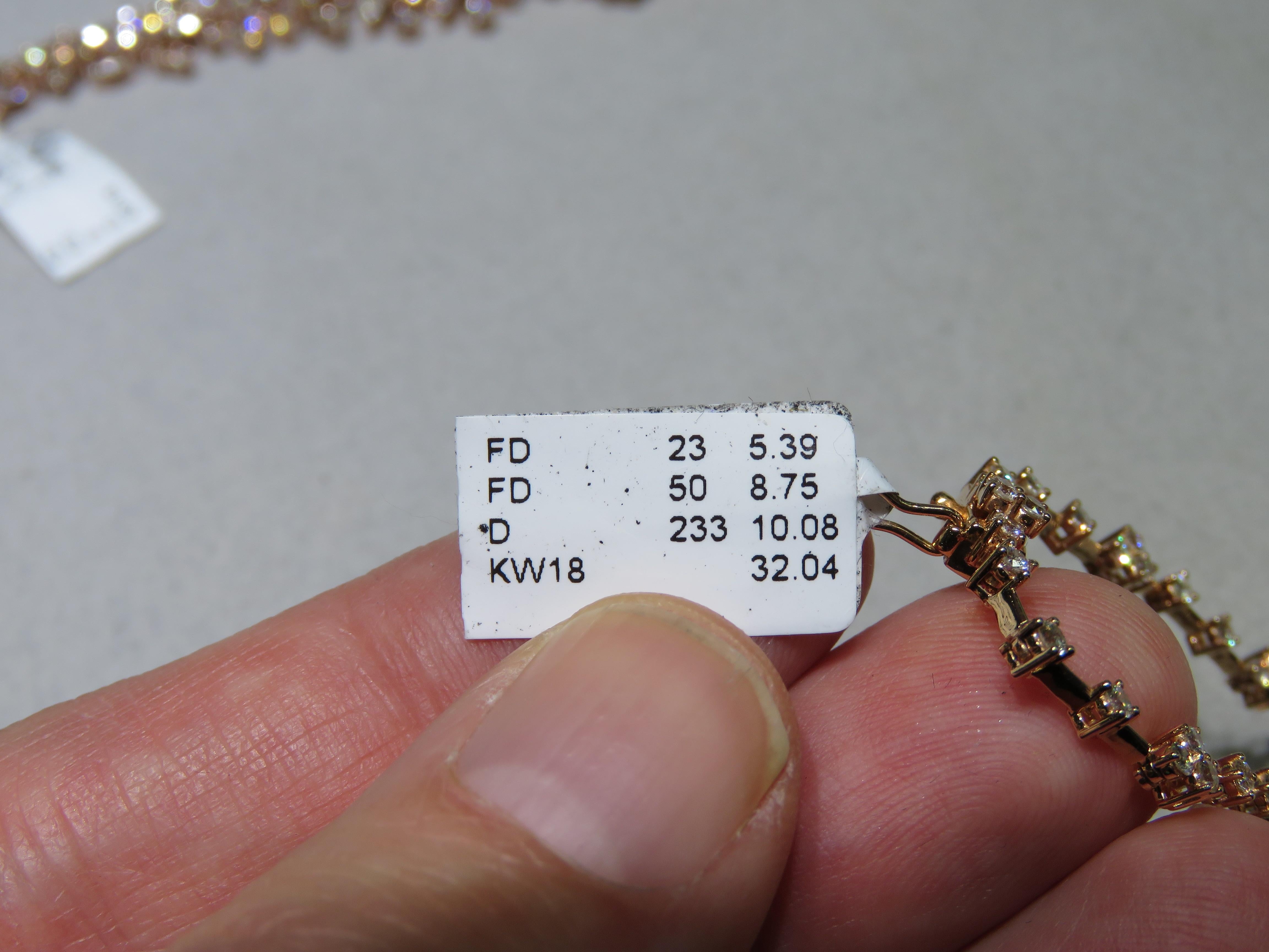 Taglio misto NWT $90, 000 Oro 18KT Raro Splendido Diamante Fiori Ampio Bracciale Wrap in vendita