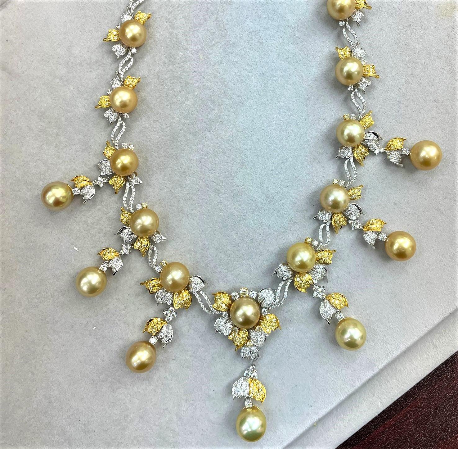 Round Cut NWT $90, 000 Gorgeous 18KT Gold South Sea Golden Pearl Yellow Diamond Necklace For Sale
