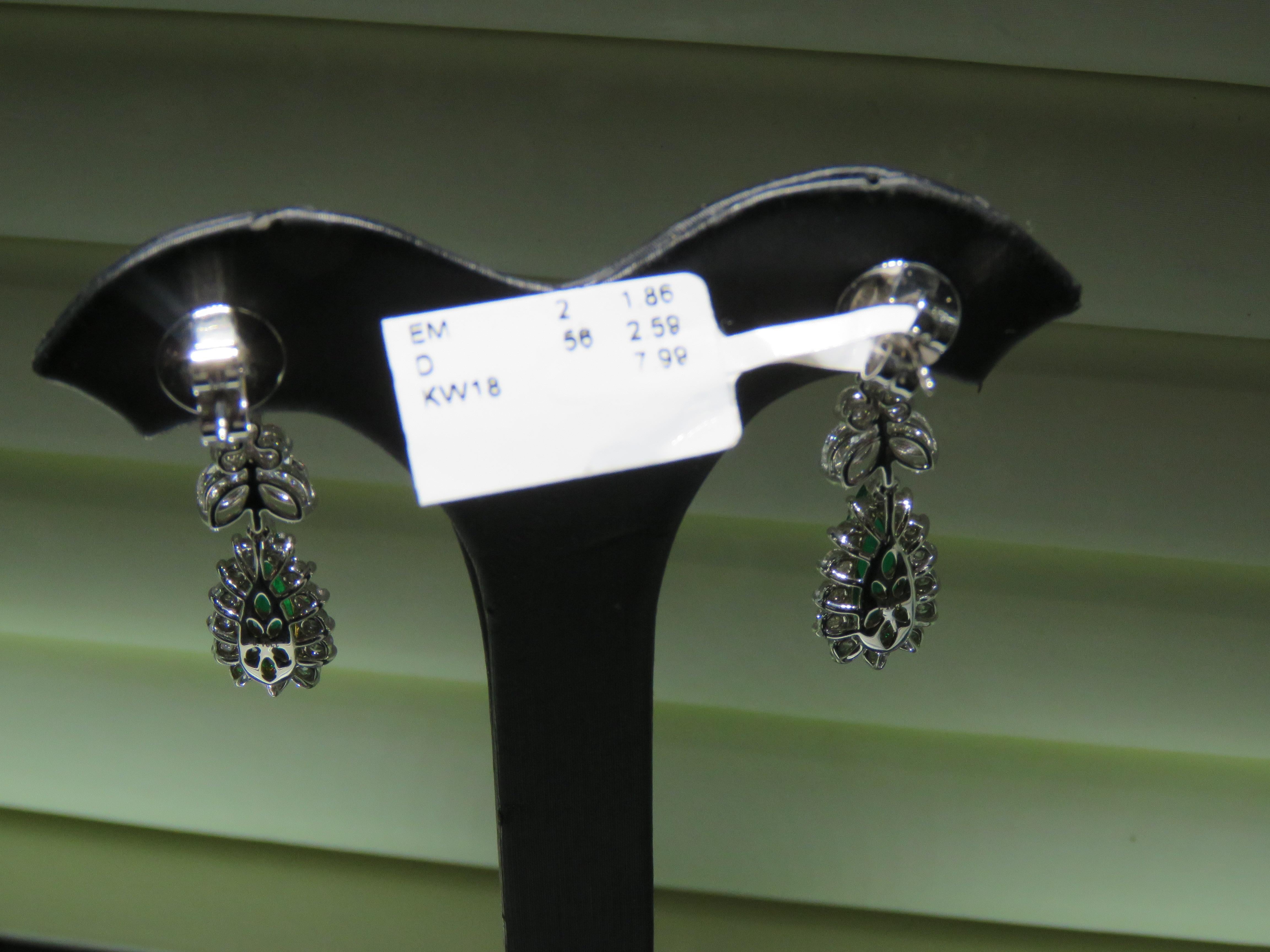 NWT $91, 200 Rari e splendidi orecchini in oro 18KT con smeraldo e diamante In condizioni Nuovo in vendita a New York, NY