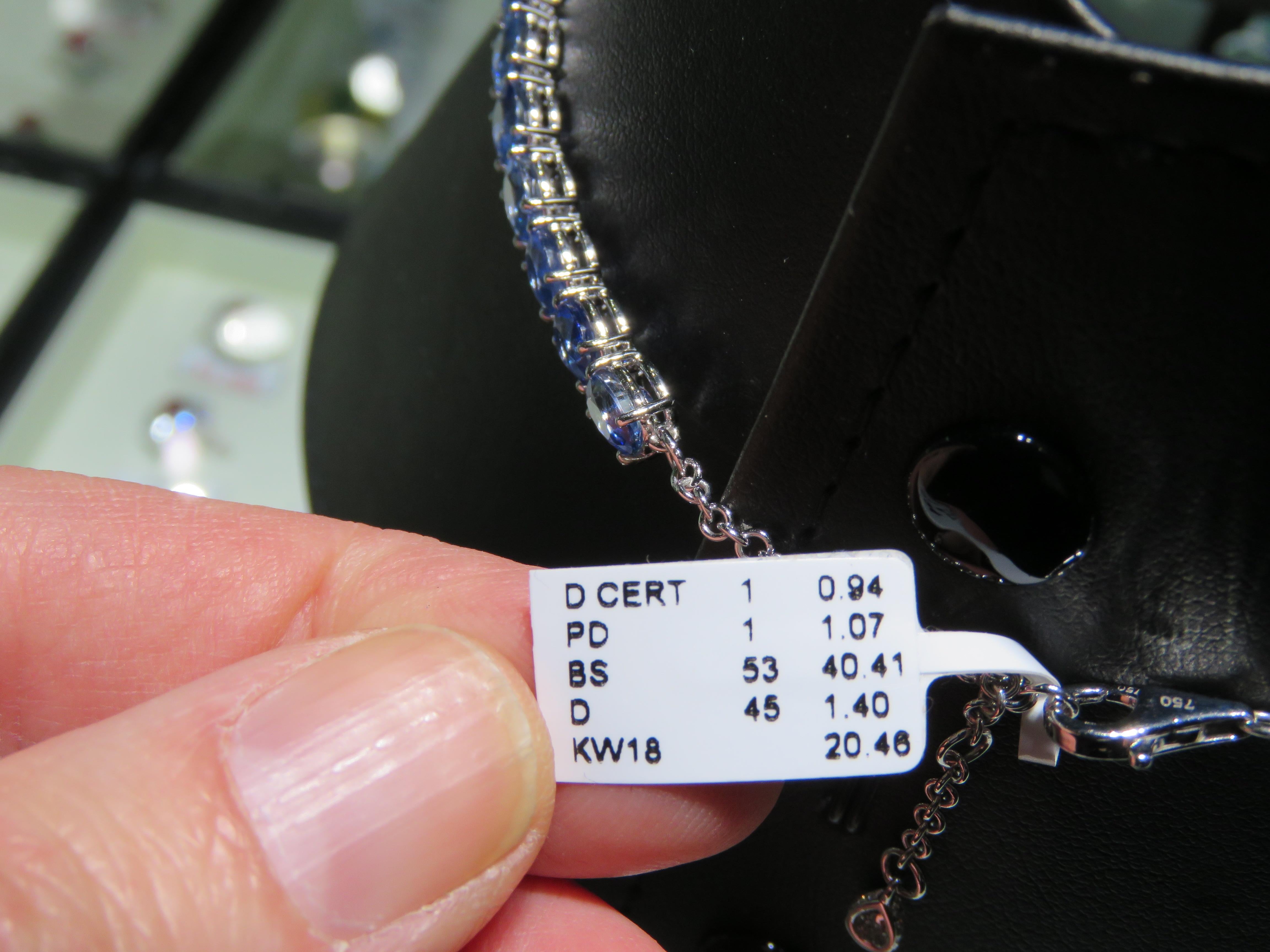 NWT $91, 600 Collana a goccia con diamanti e zaffiri di Ceylon da 44 carati 18KT In condizioni Nuovo in vendita a New York, NY