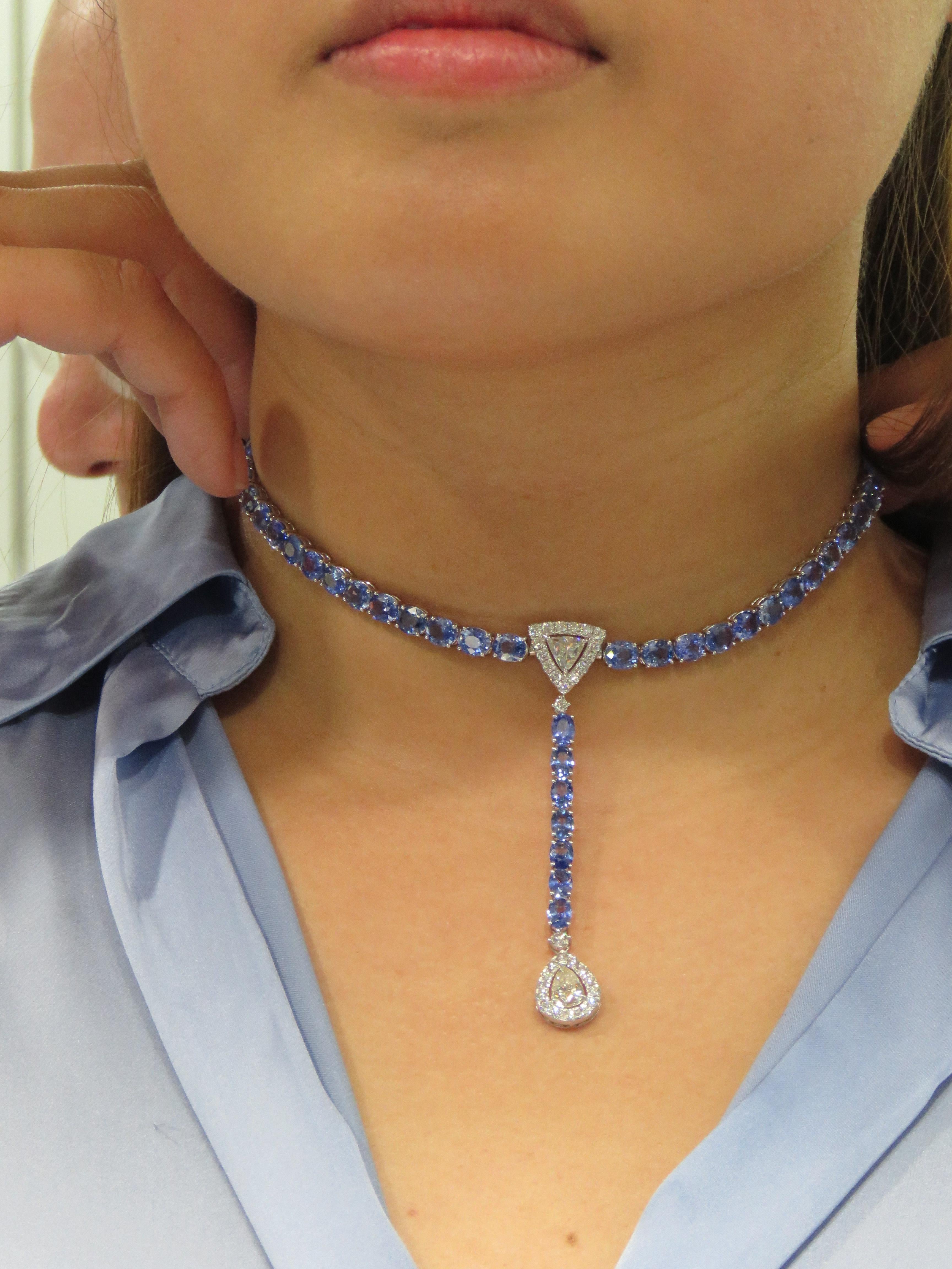 Donna NWT $91, 600 Collana a goccia con diamanti e zaffiri di Ceylon da 44 carati 18KT in vendita