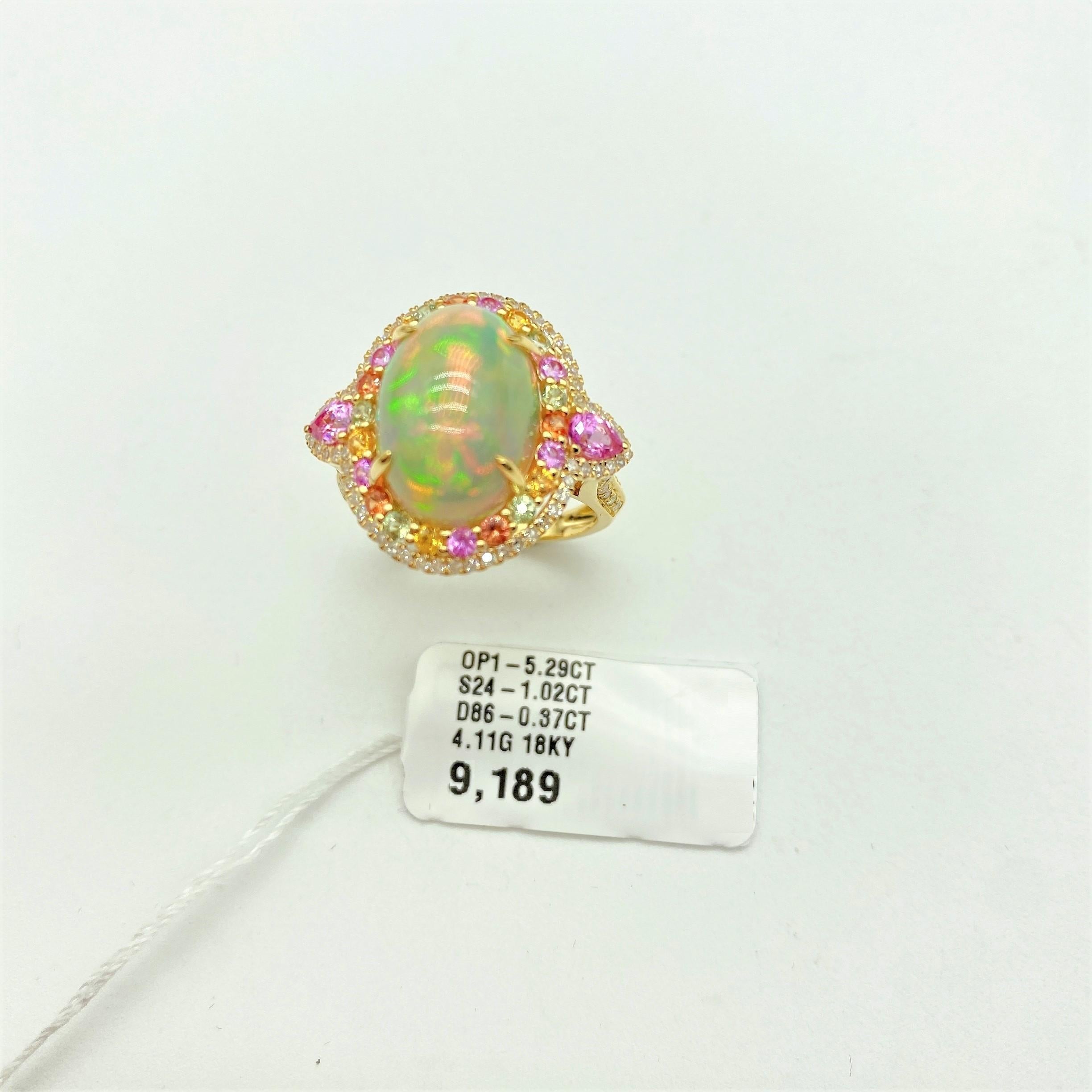 Taille mixte NWT 9, 189 Rare 18KT Fancy Lrg Glittering 8CT Opal Rainbow Sapphire Diamond Ring en vente