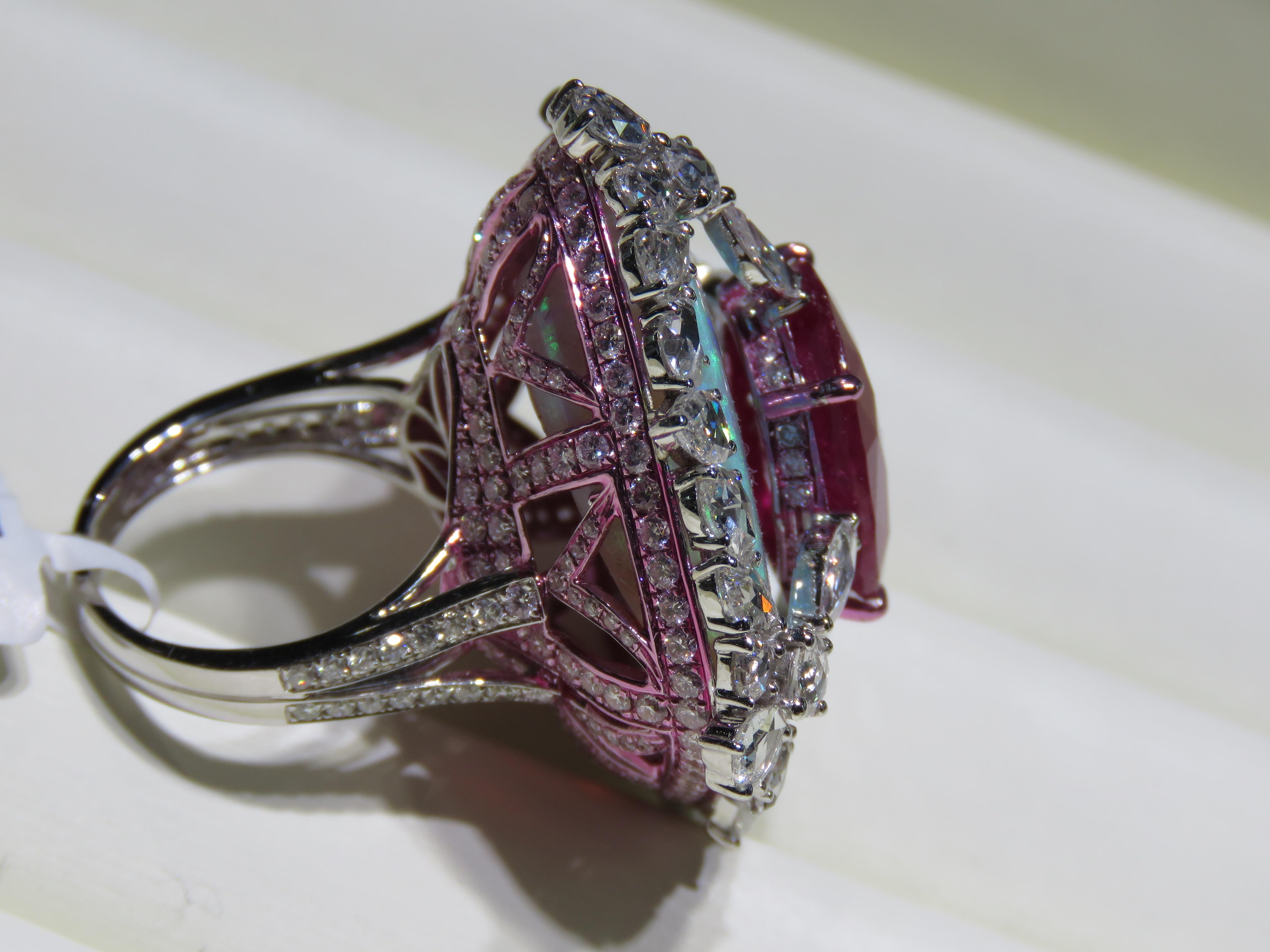 NWT $93, 000 Rare 18KT Gold Glittering 60CT Large Ruby Black Opal Diamond Ring In New Condition For Sale In New York, NY