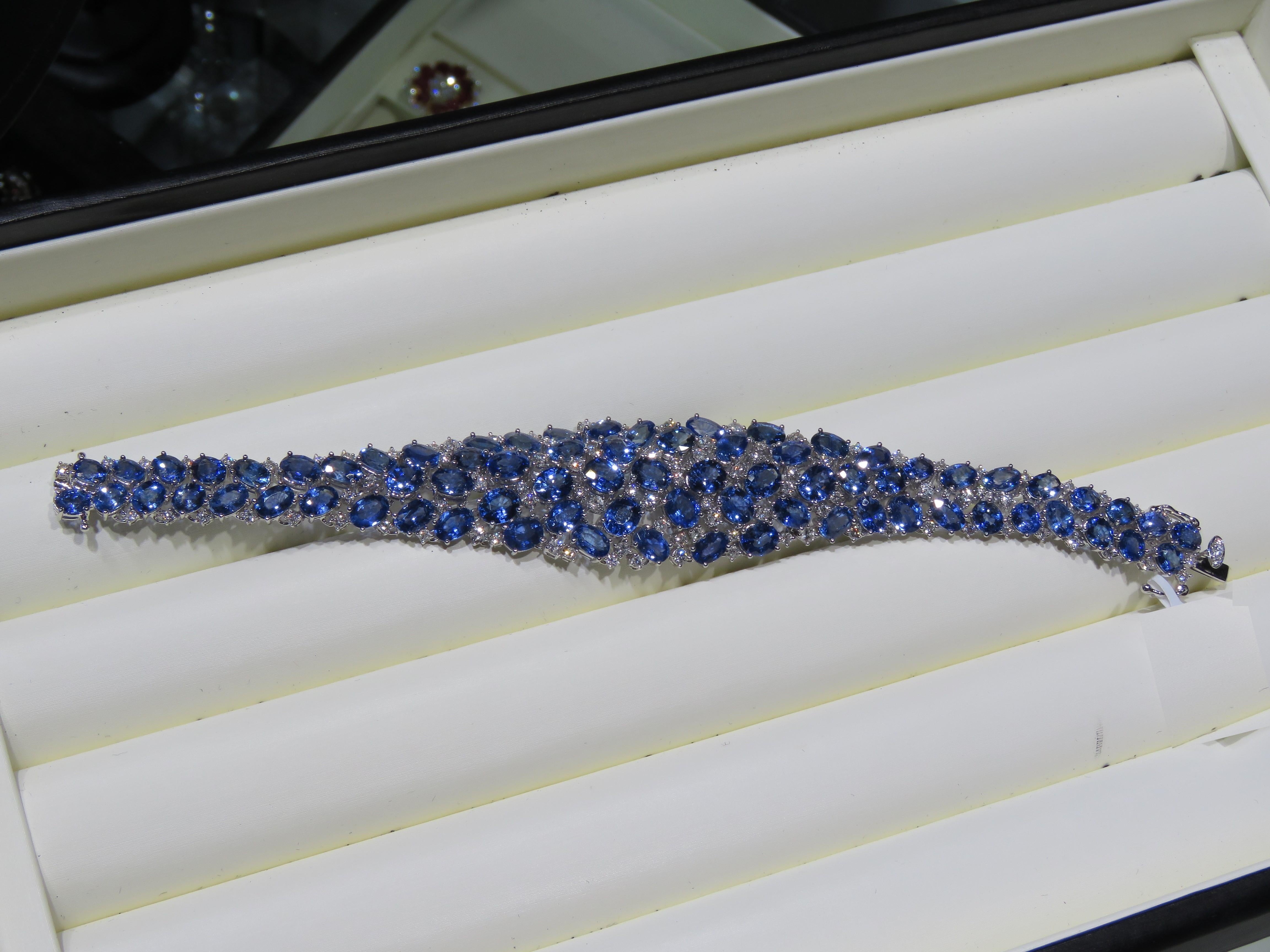 Mixed Cut NWT $93, 000 Rare Fancy 18KT Gold 50CT Gorgeous Ceylon Sapphire Diamond Bracelet For Sale