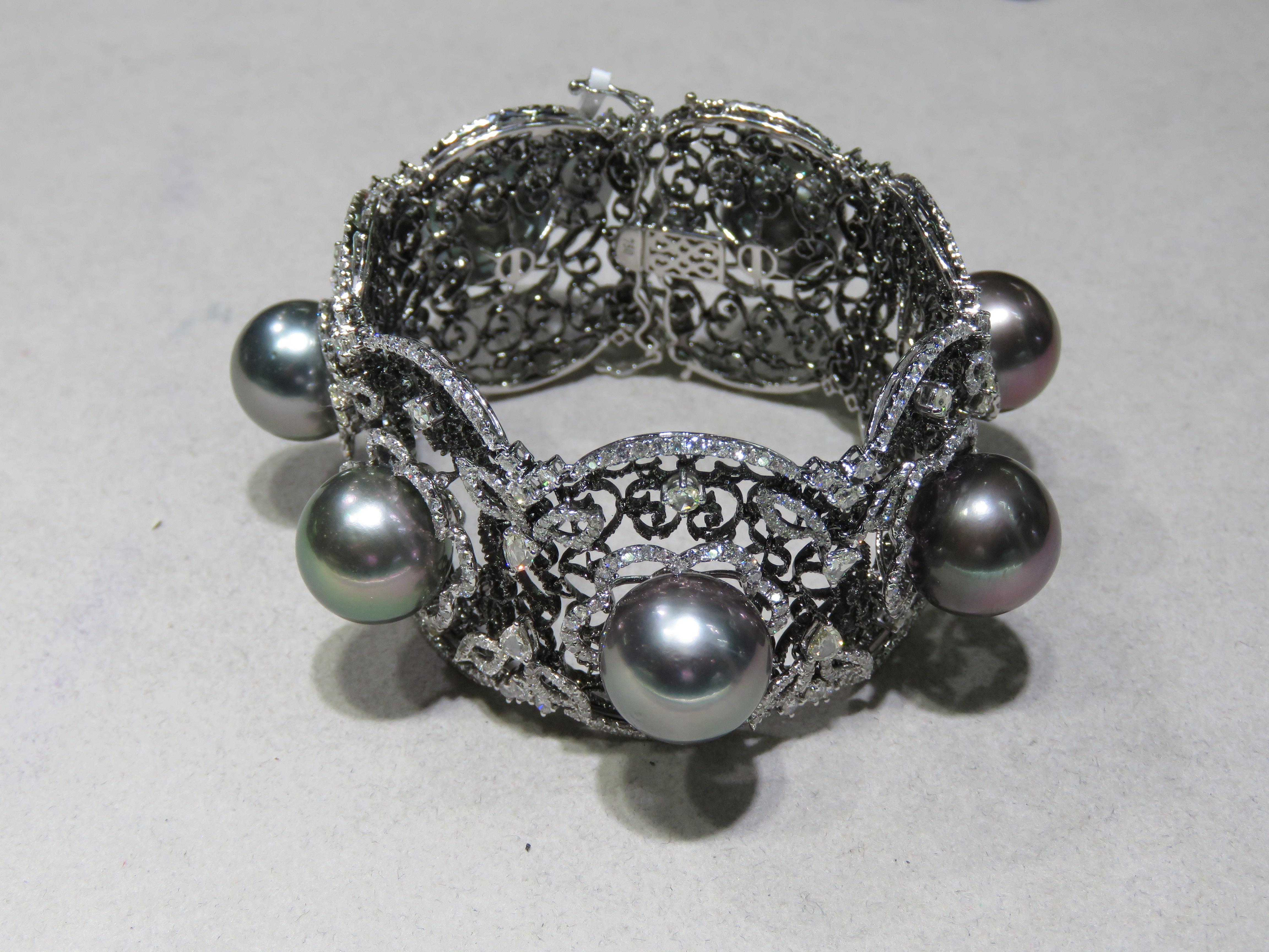 NWT $93, 100 Splendido bracciale in oro 18KT con perle nere di Tahiti e diamanti di fantasia in vendita 1