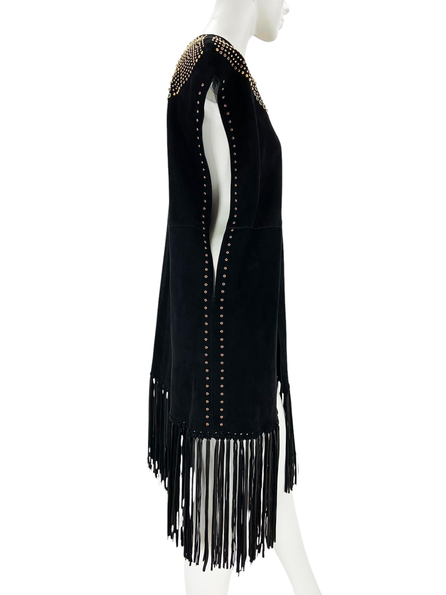 NWT $9800 Valentino Noir Cuir Daim Studded Fringe Trim Cape size 4 Oversize Neuf - En vente à Montgomery, TX