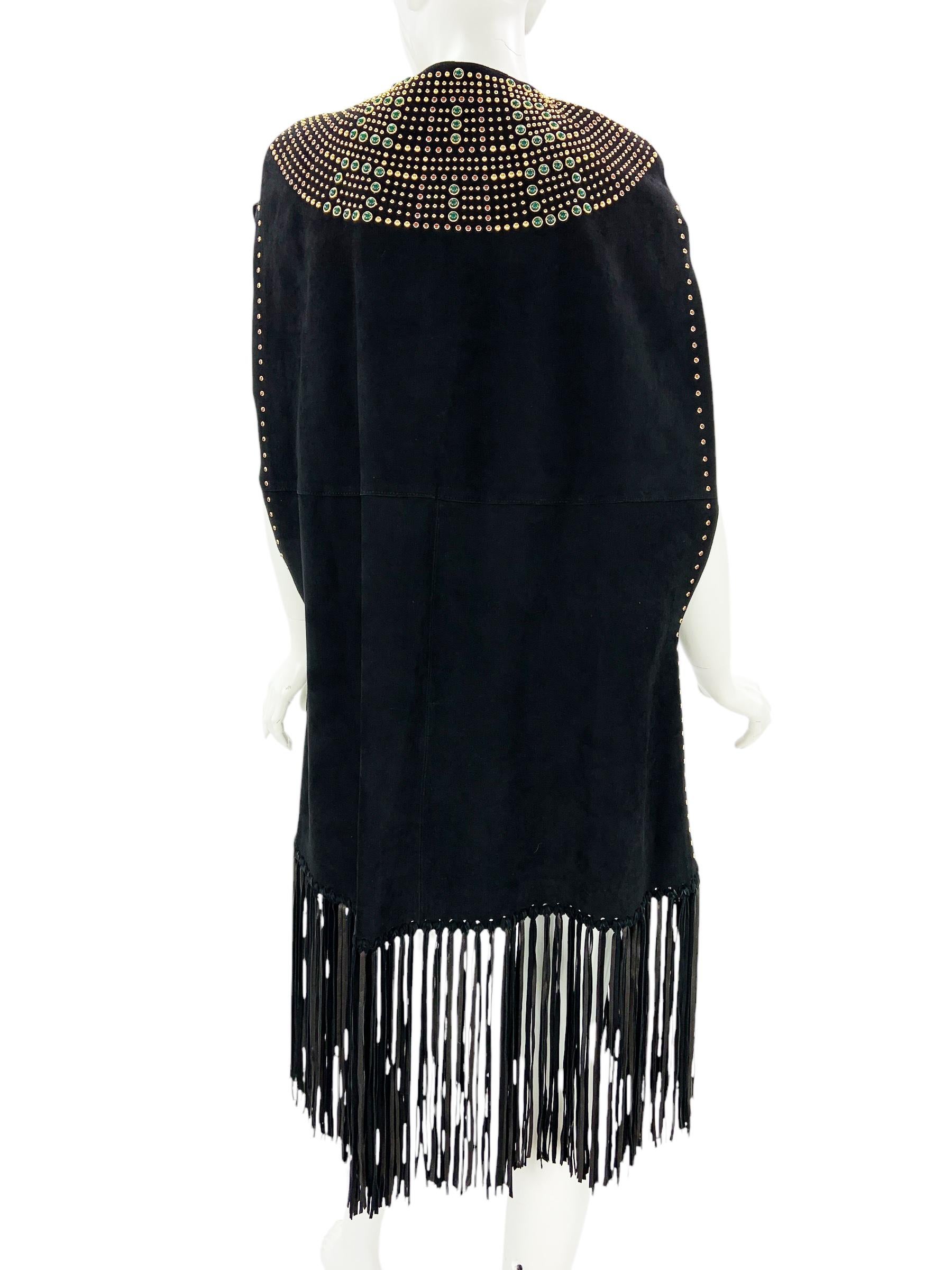 NWT $9800 Valentino Noir Cuir Daim Studded Fringe Trim Cape size 4 Oversize en vente 1