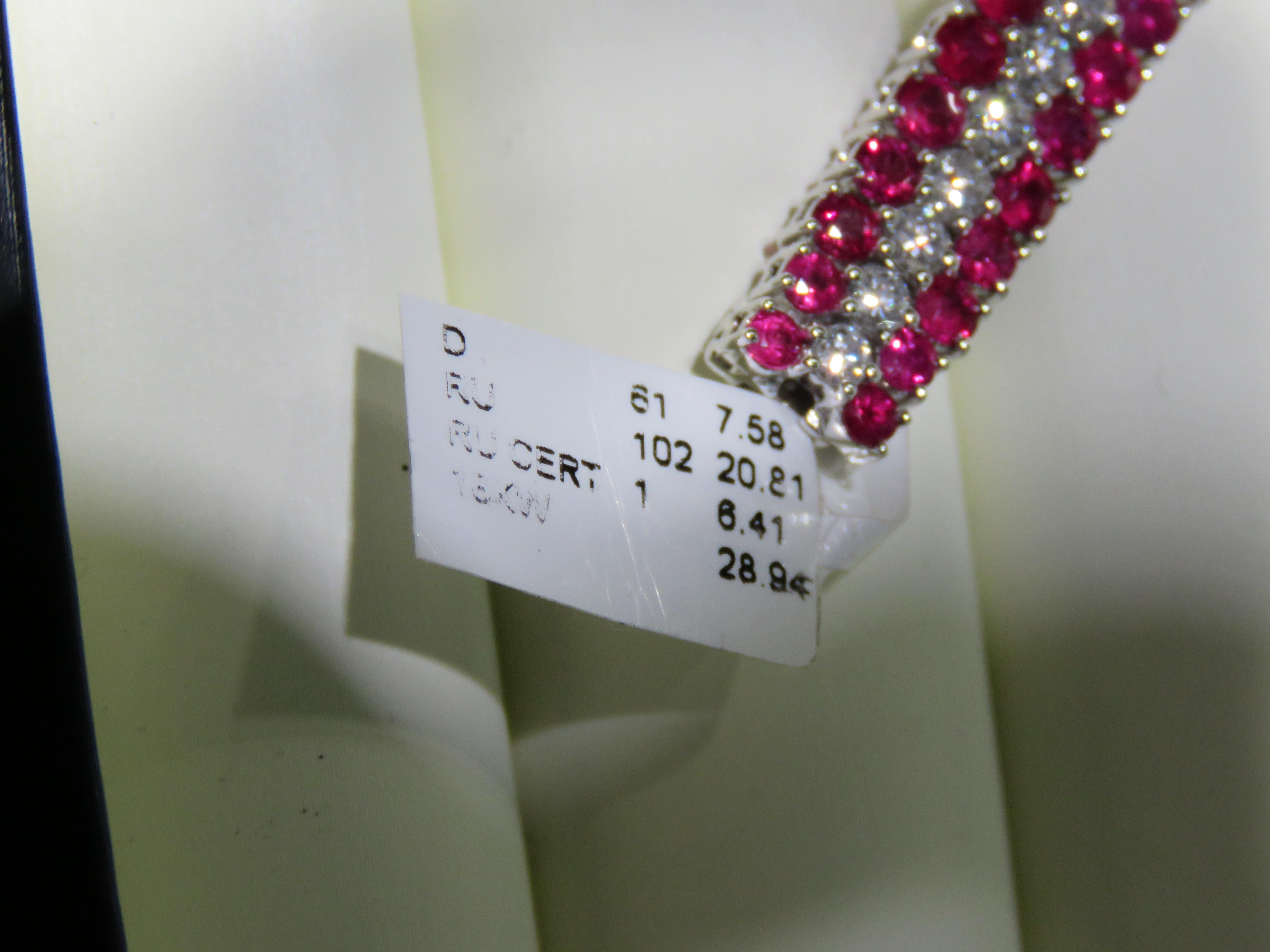 NWT $ 99, 000 Rare Fancy 18KT Oro 35CT Gorgeous Fancy Ruby Diamond Pulsera en Nuevo estado para la venta en New York, NY