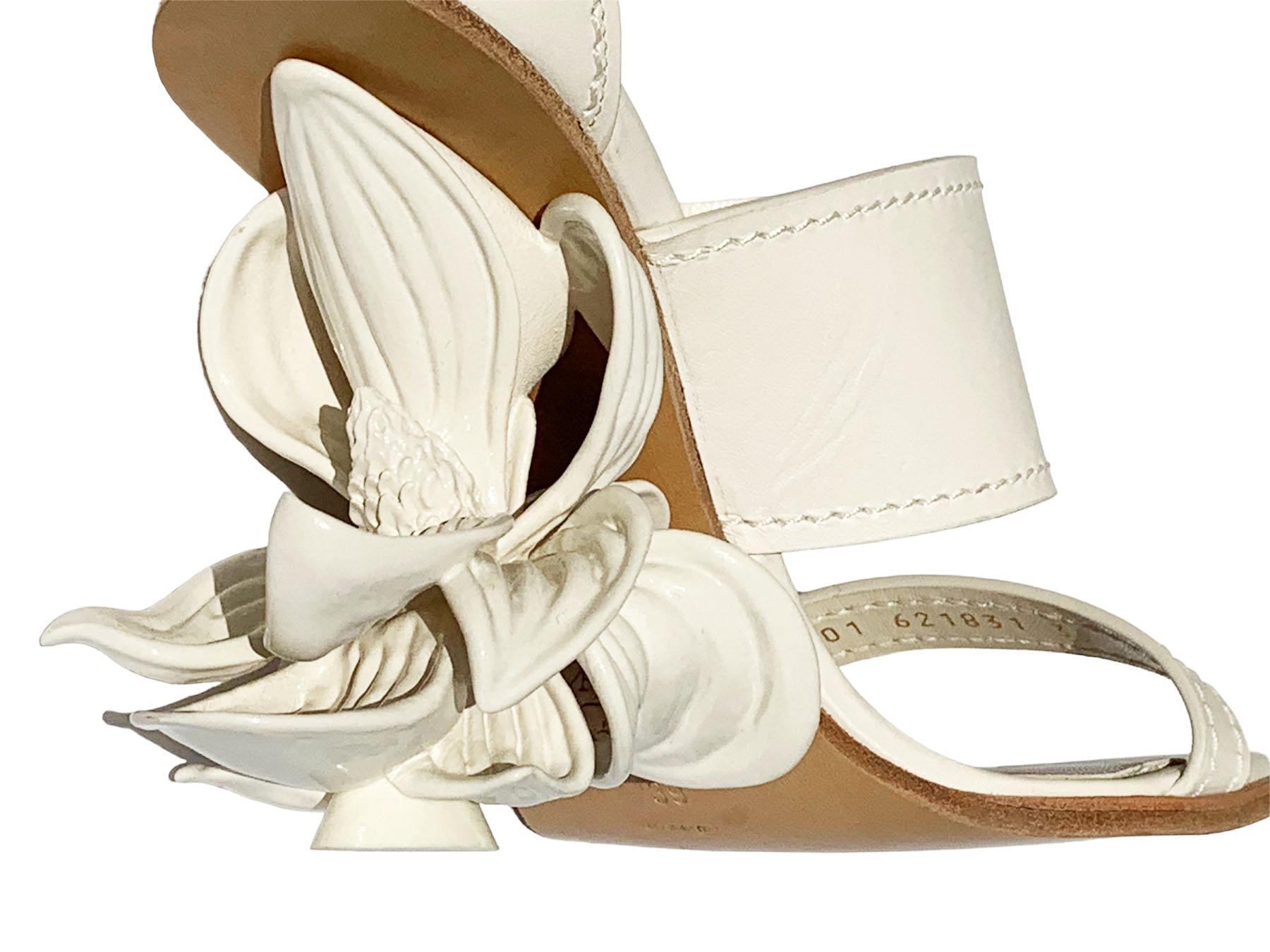 NWT Alexander McQueen 3D Magnolia Flower Heel Off White Shoes Sandals Italian 39 2