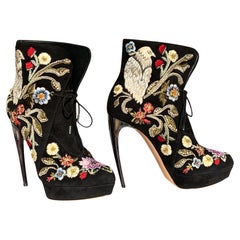 NWT Alexander McQueen Medieval Embroidered Horn Heel Bootie Italian 38 - US 8