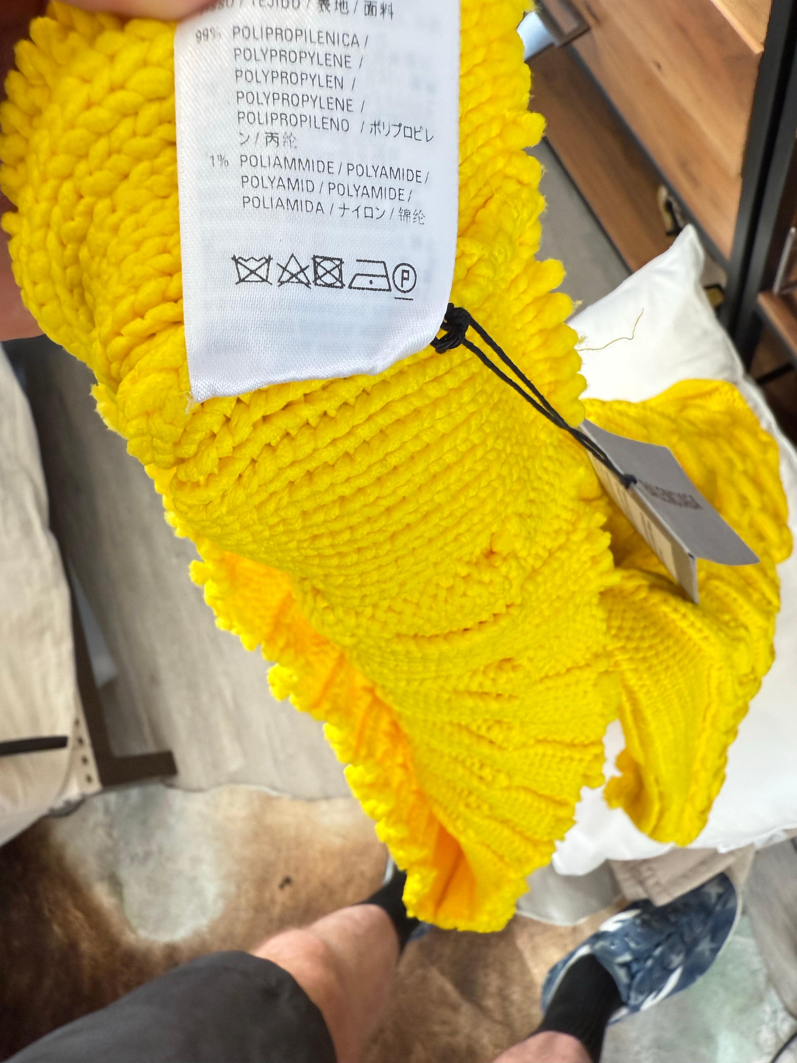 Women's NWT Balenciaga Size Large Bright Yellow Cable Knit Slightly Cropped Sweater For Sale