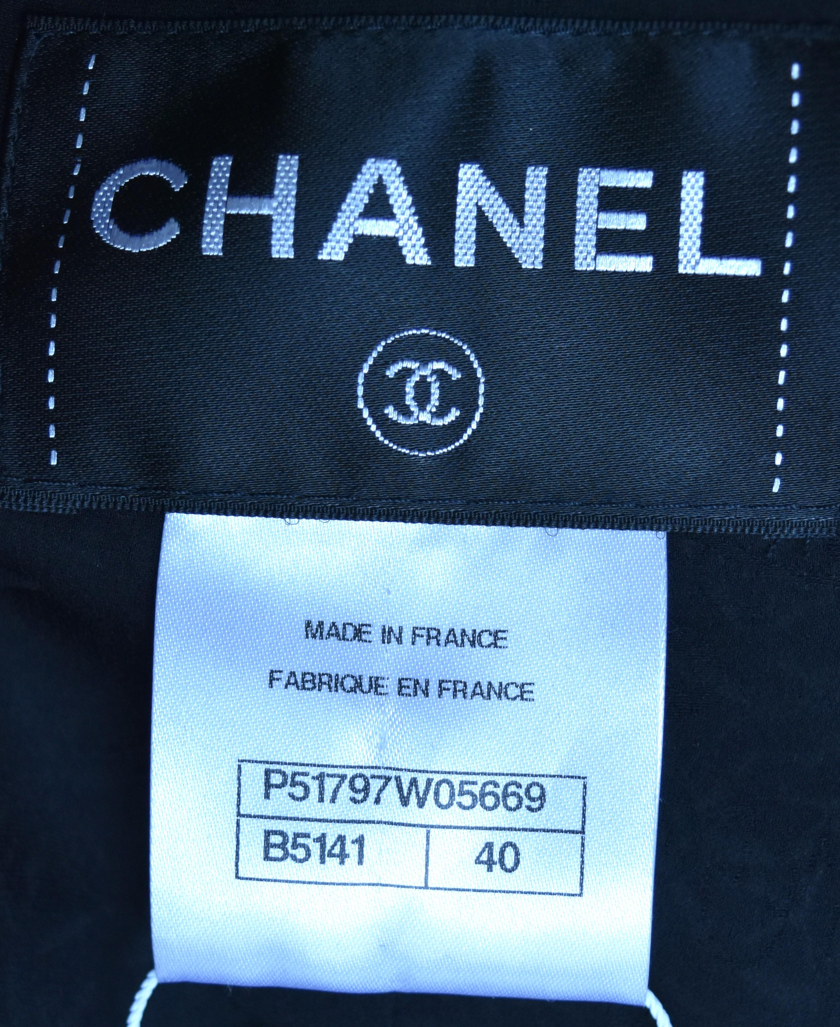 NWT Chanel 15A Paris Salzburg jacket Size 40 For Sale 3