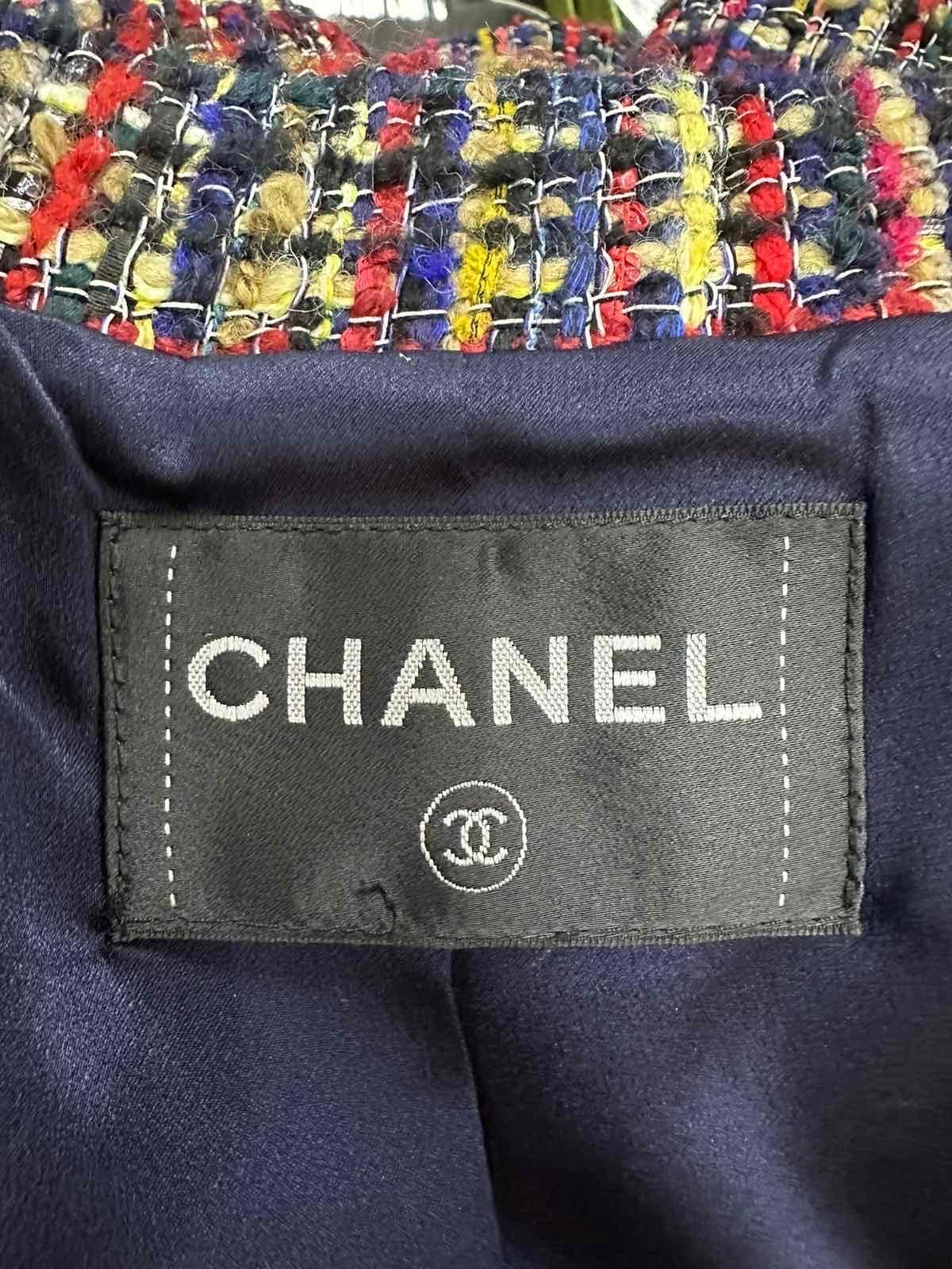 NWT Chanel 2021 Tweed Pattern Coat Sz.42 For Sale 6