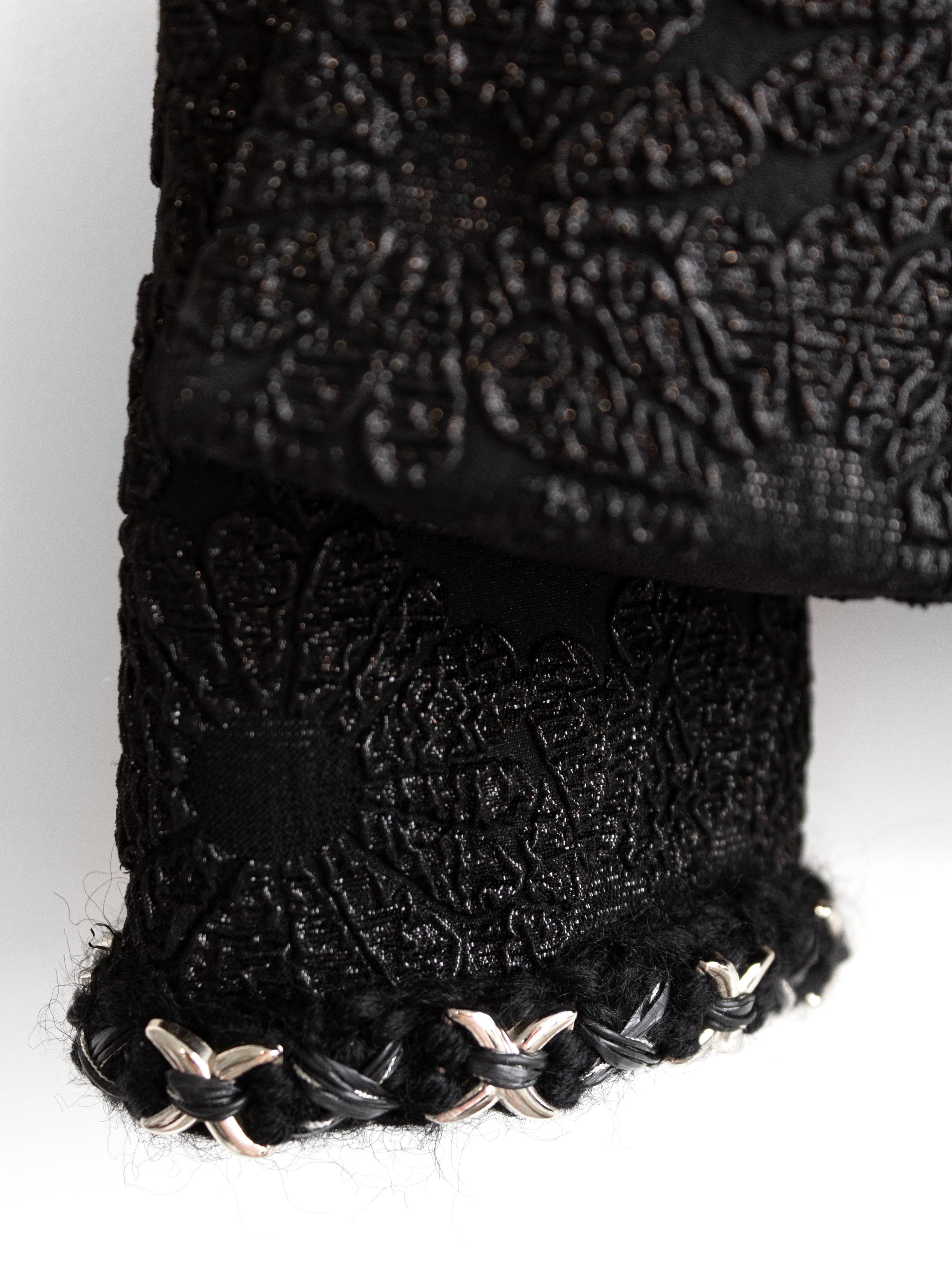 NWT Chanel F/W 2021 Metiers D'Art Chateau Des Dames Black Off-Shoulder Jacket 8